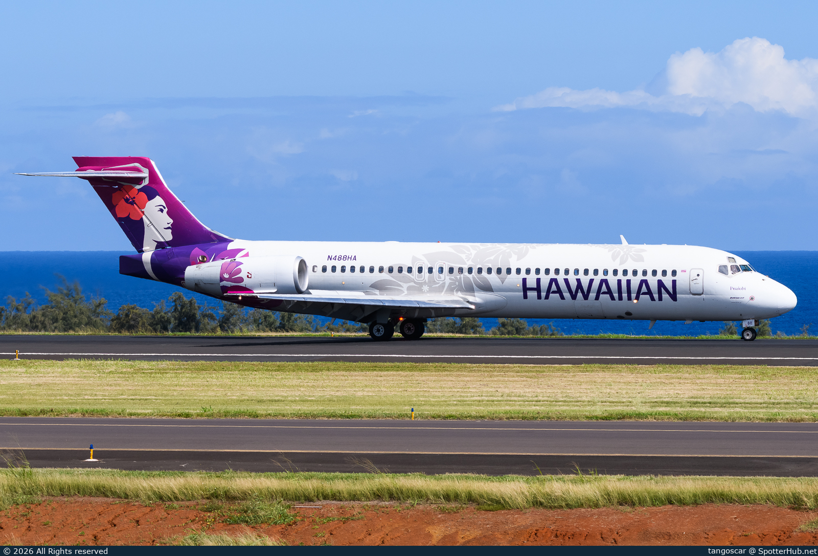 Photo of N488HA - Boeing 717-26R operated by Hawaiian Airlines