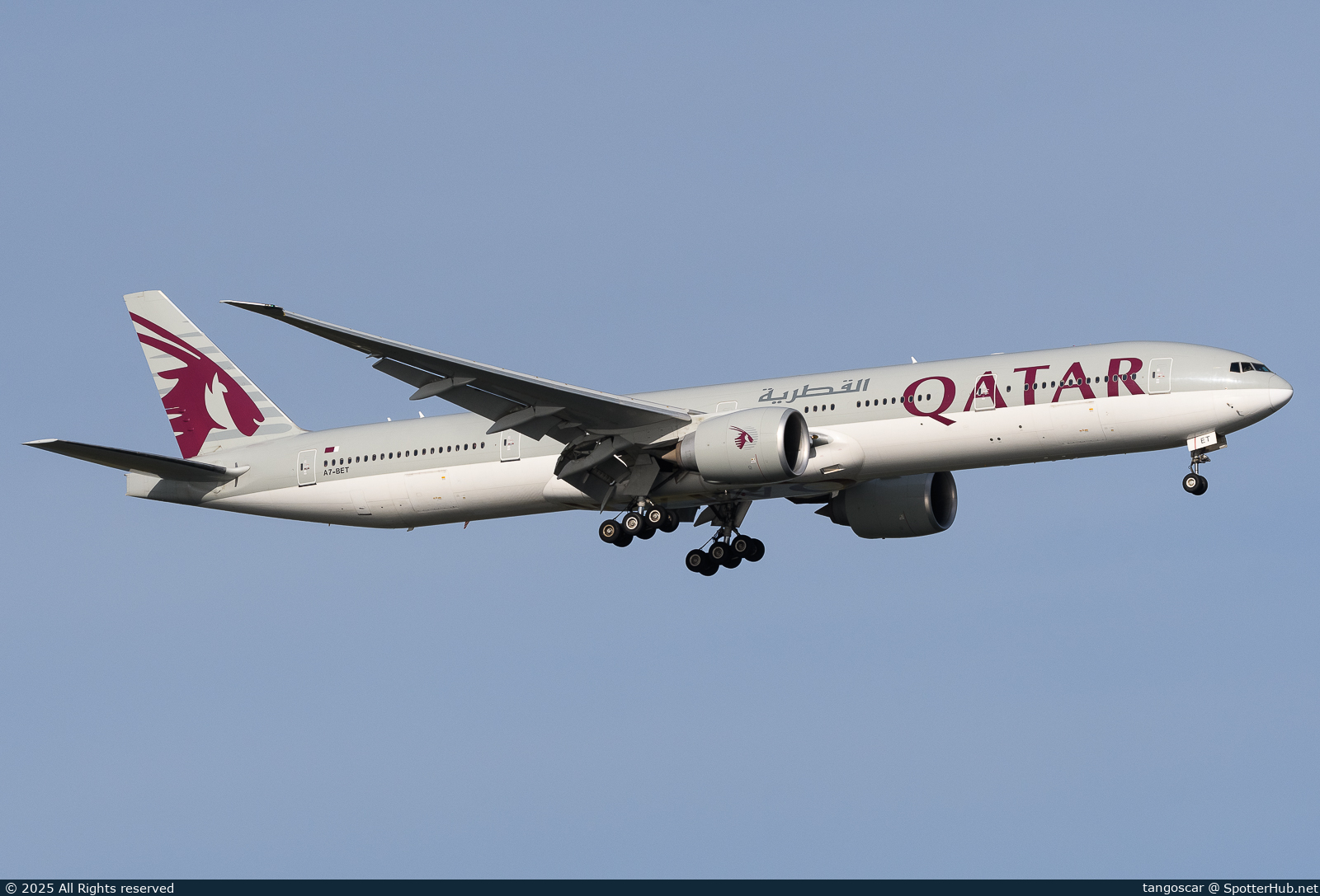 Photo of A7-BET - Boeing 777-3DZ(ER) operated by Qatar Airways