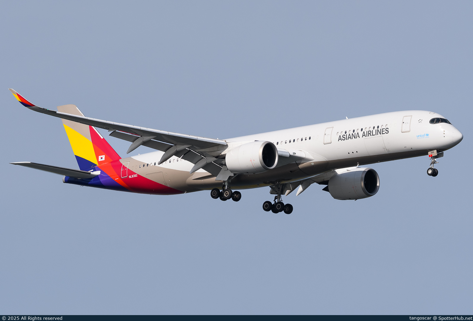 Photo of HL8382 - Airbus A350-941 operated by Asiana Airlines