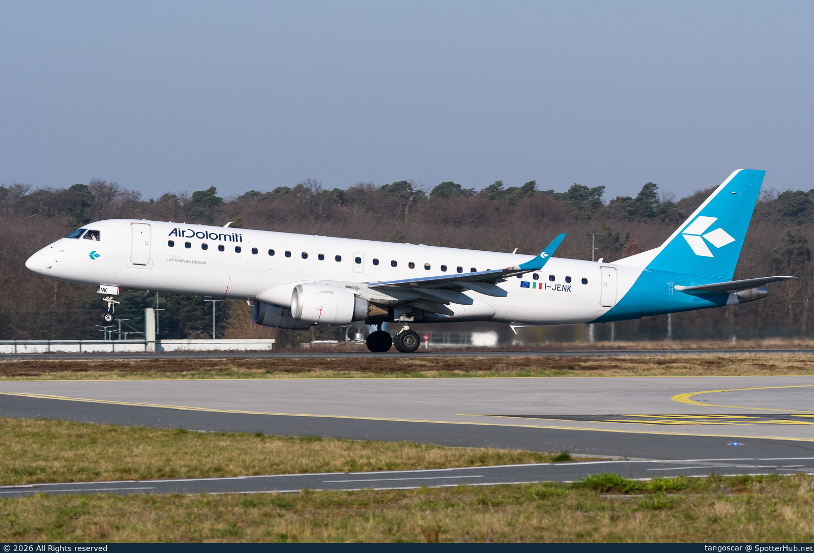 Photo of I-JENK - Embraer ERJ-190LR operated by Air Dolomiti
