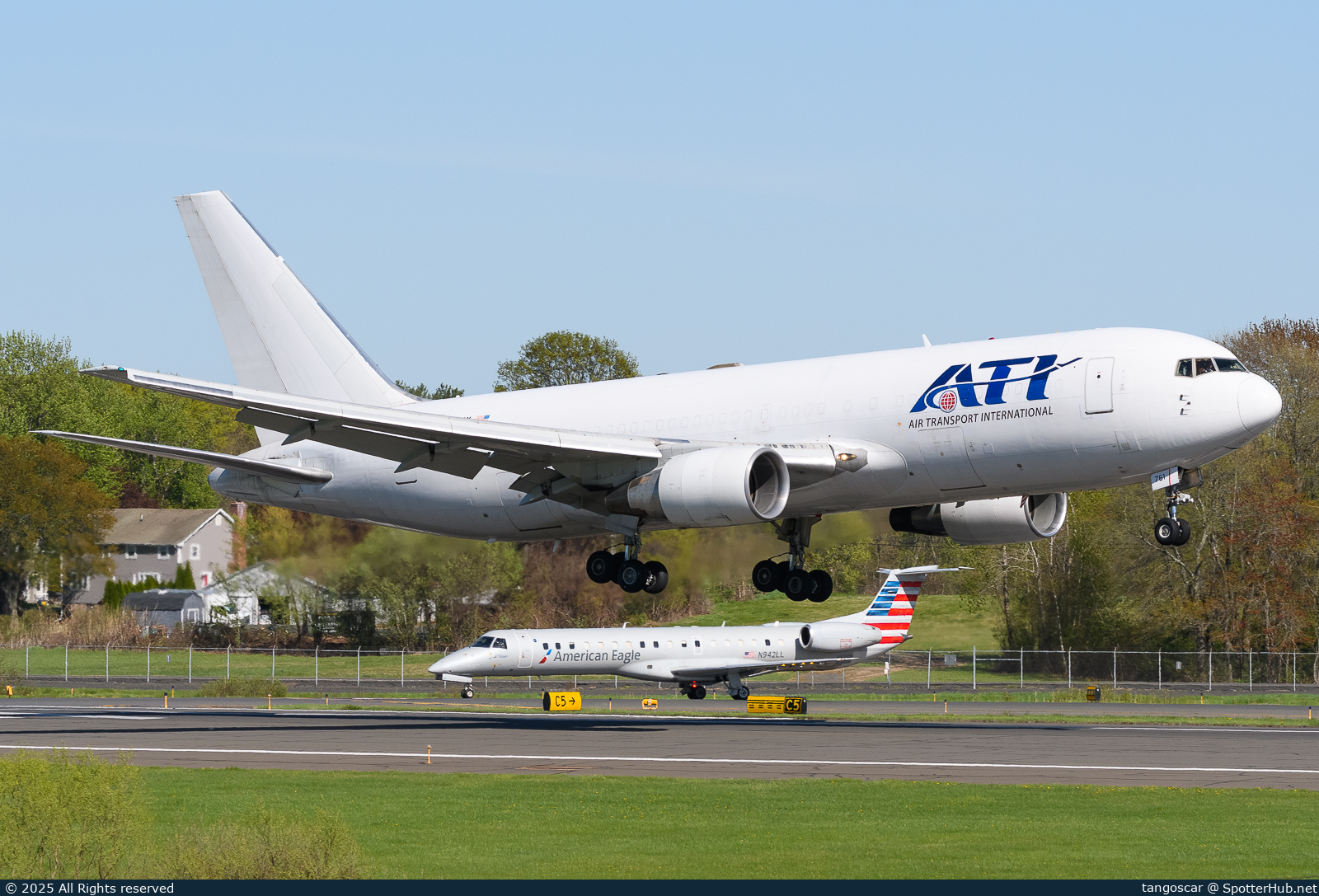 Photo of N761CX - Boeing 767-223(BDSF) operated by Air Transport International