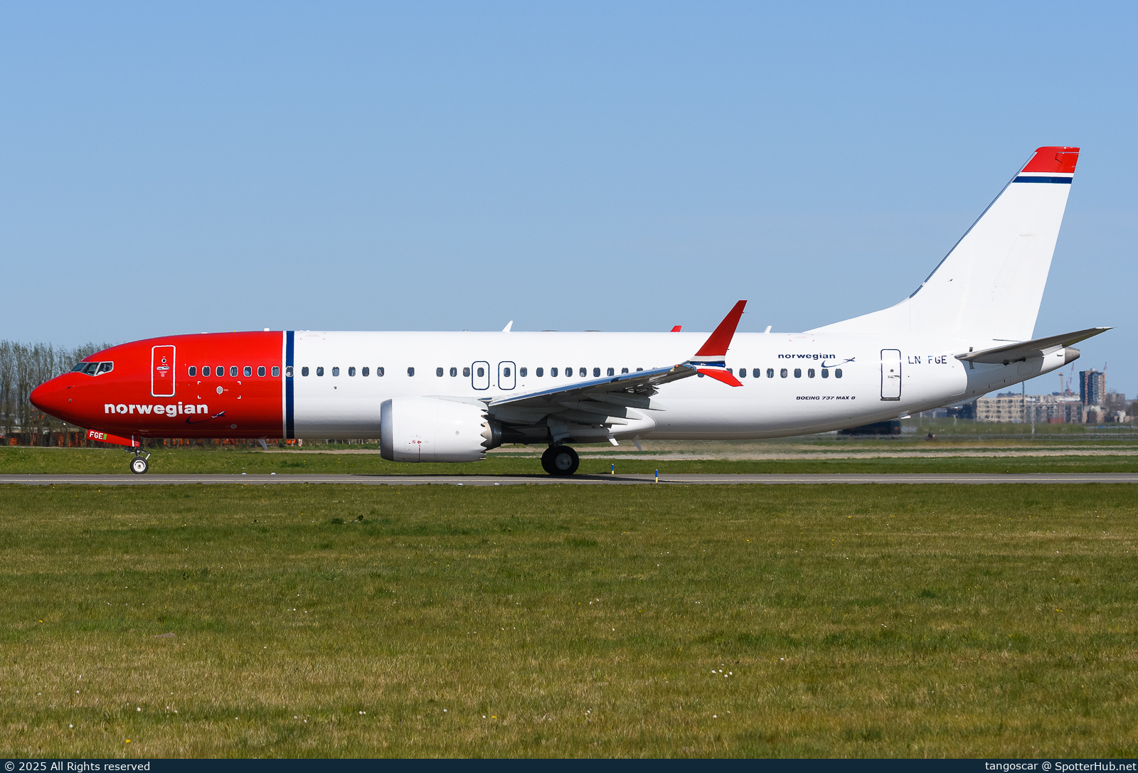Photo of LN-FGE - Boeing 737 MAX 8 operated by Norwegian Air Shuttle