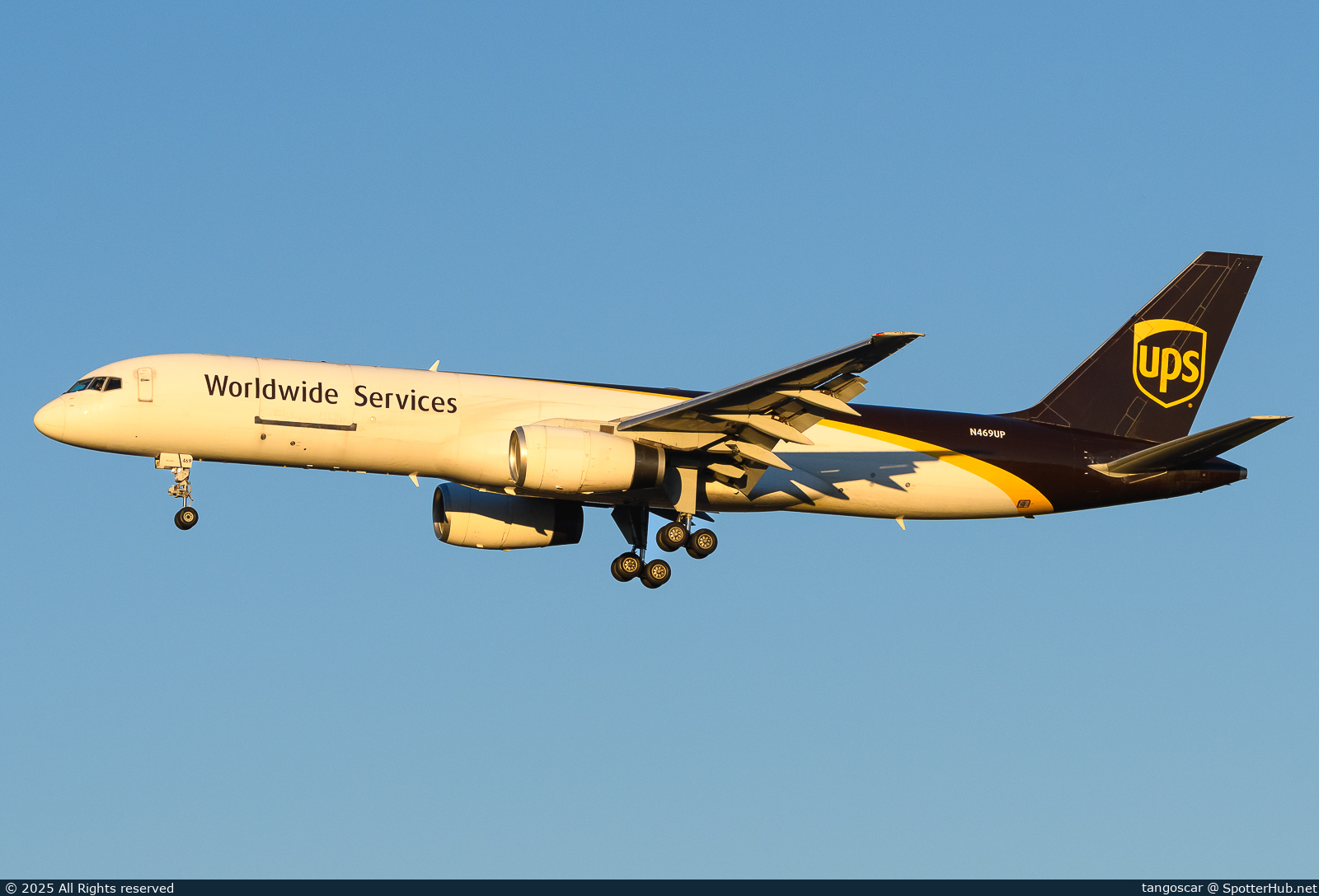 Photo of N469UP - Boeing 757-24APF operated by UPS United Parcel Service