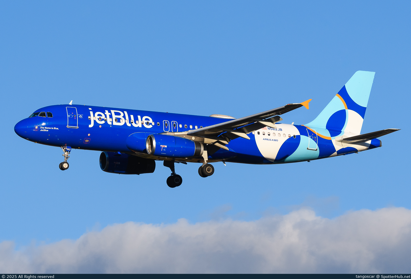 Photo of N562JB - Airbus A320-232 operated by jetBlue Airways