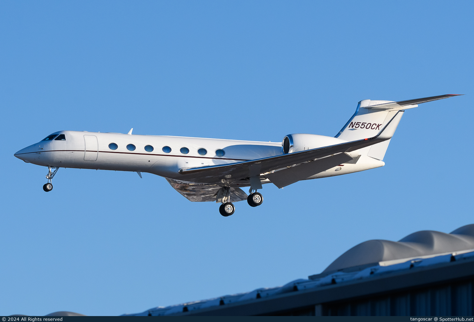 Photo of N550CK - Gulfstream GV-SP (G550) operated by Executive Jet Management