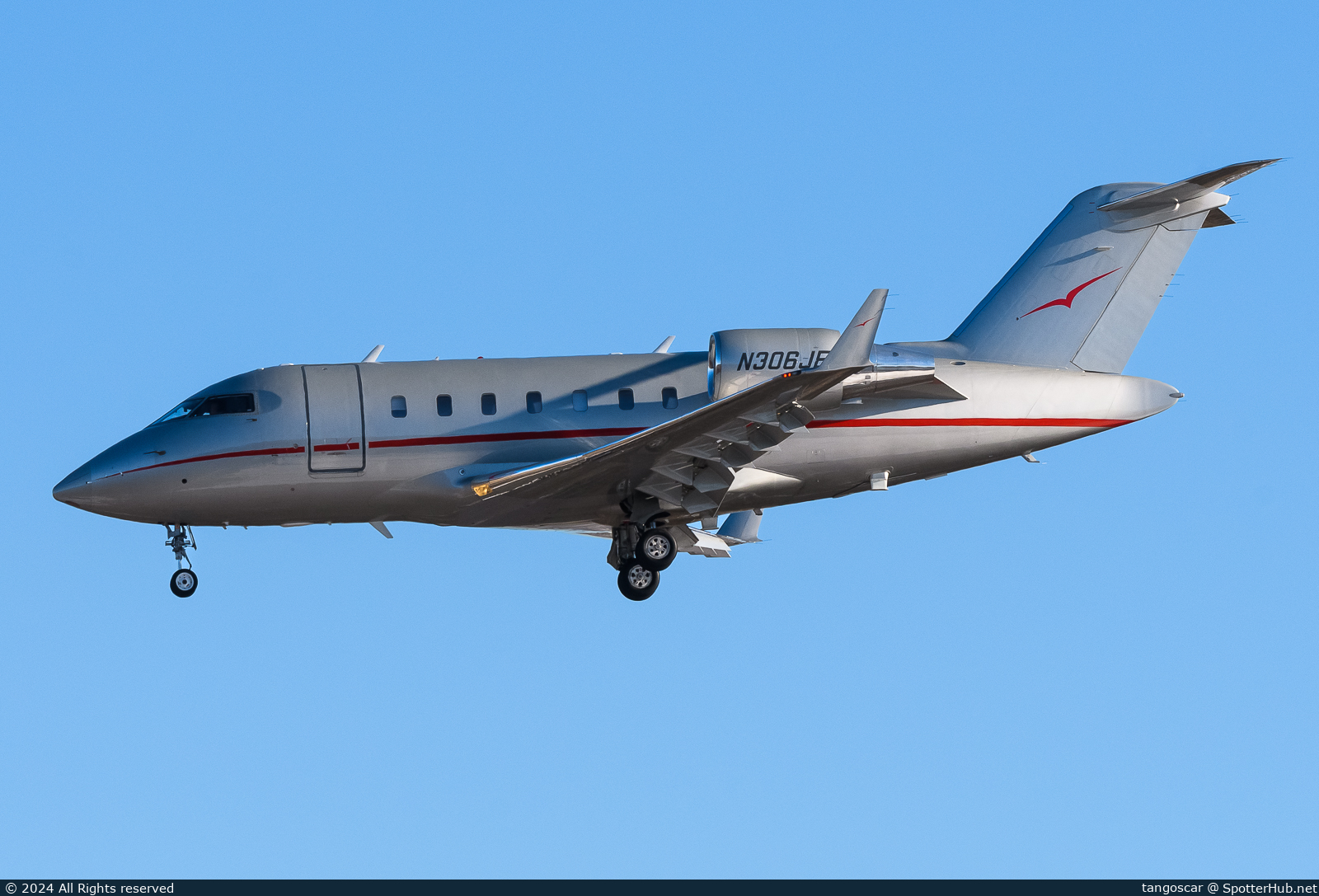 Photo of N306JE - Bombardier Challenger 605 operated by Vista America