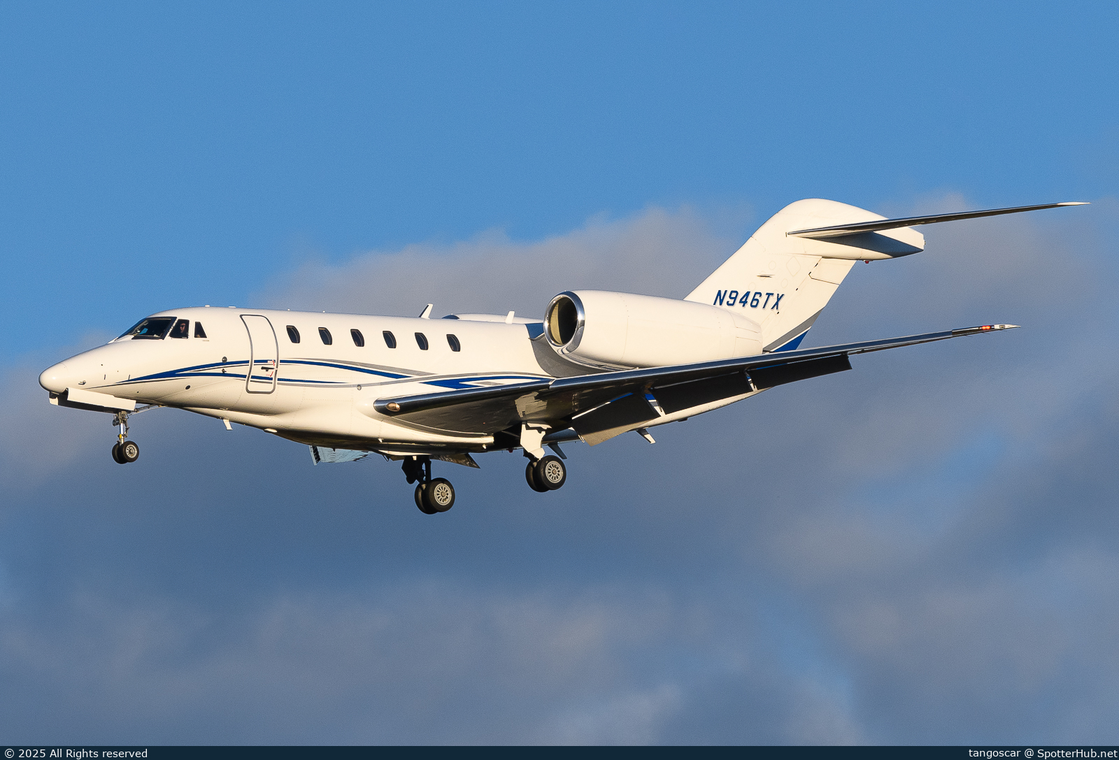 Photo of N946TX - Cessna 750 Citation X operated by BellAir