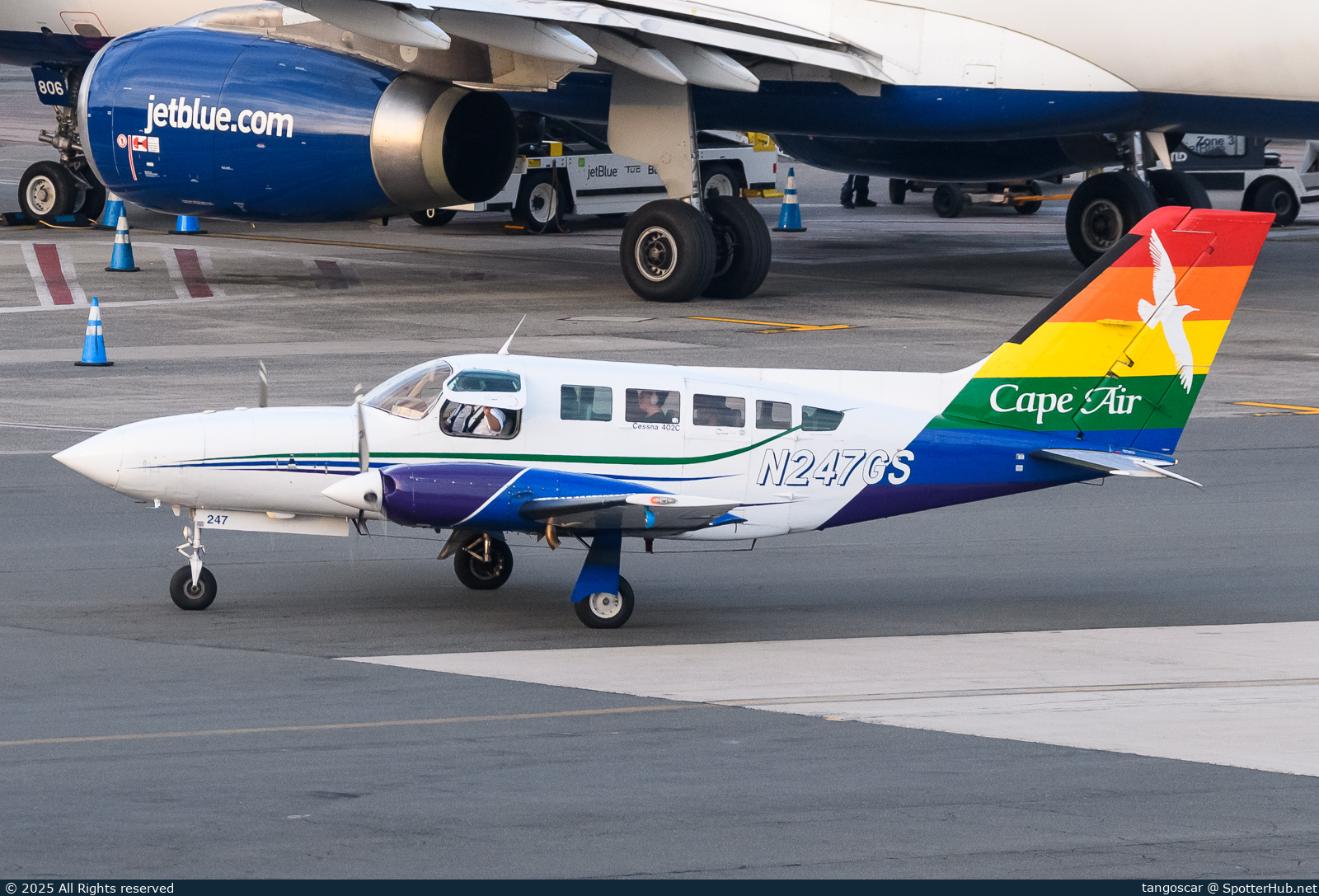 Photo of N247GS - Cessna 402C operated by Cape Air
