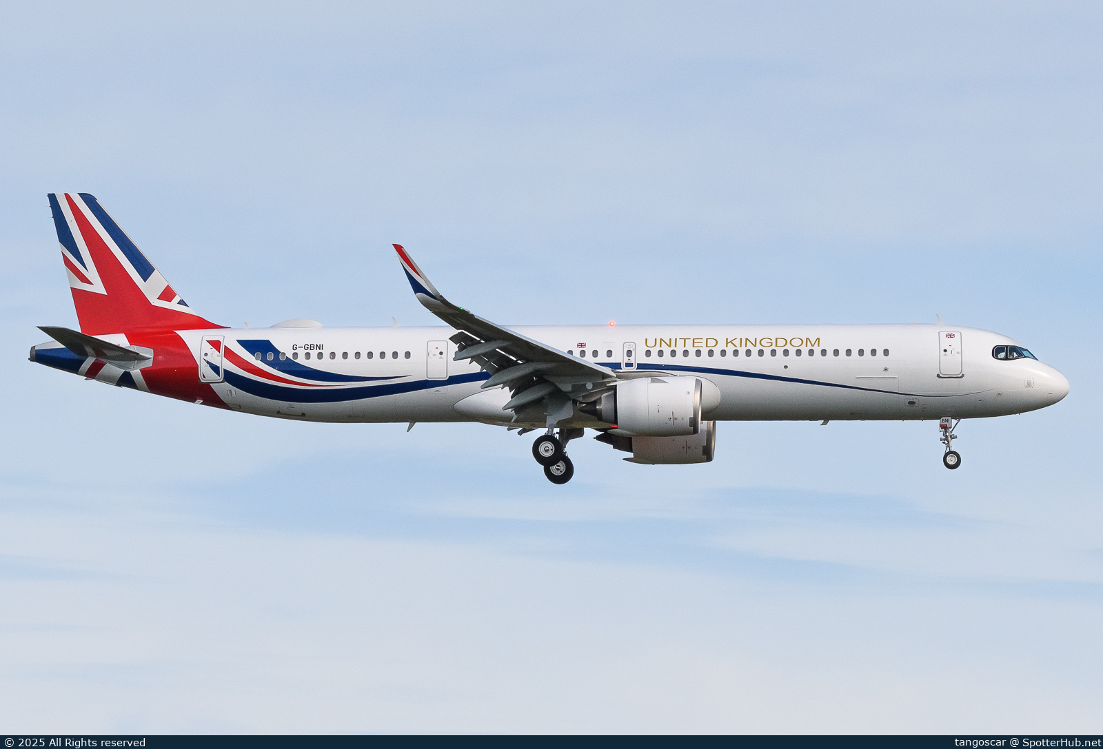 Photo of G-GBNI - Airbus A321-251NX operated by Government of the United Kingdom (opb Titan Airways)