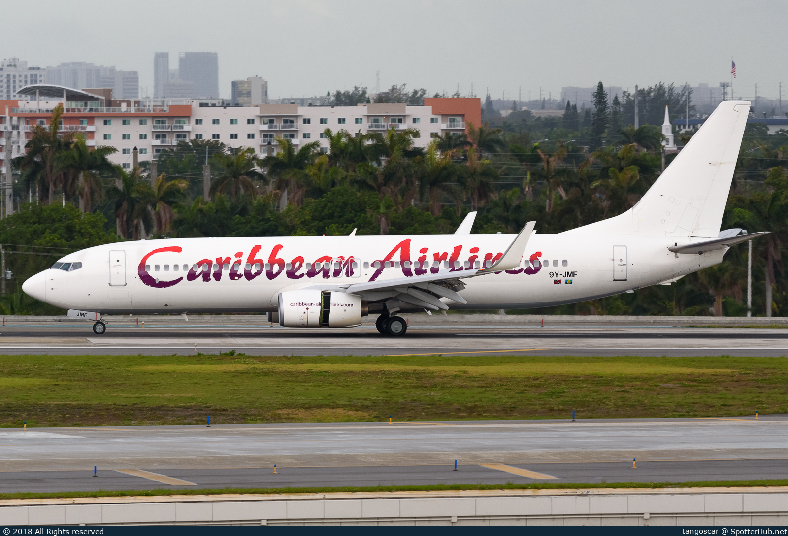 Photo of 9Y-JMF - Boeing 737-8Q8 operated by Caribbean Airlines