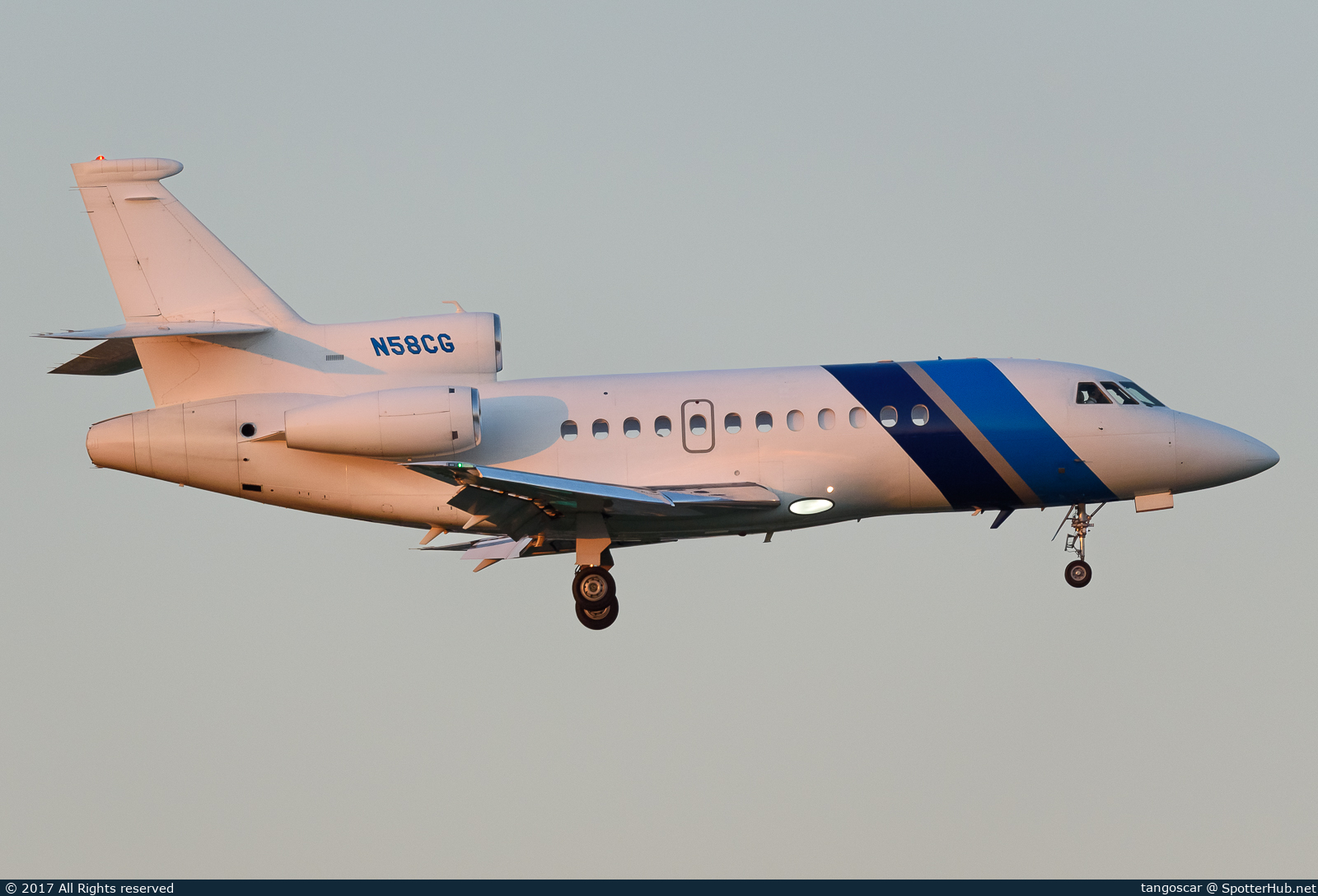 Photo of N58CG - Dassault Falcon 900EX operated by Corning Inc.