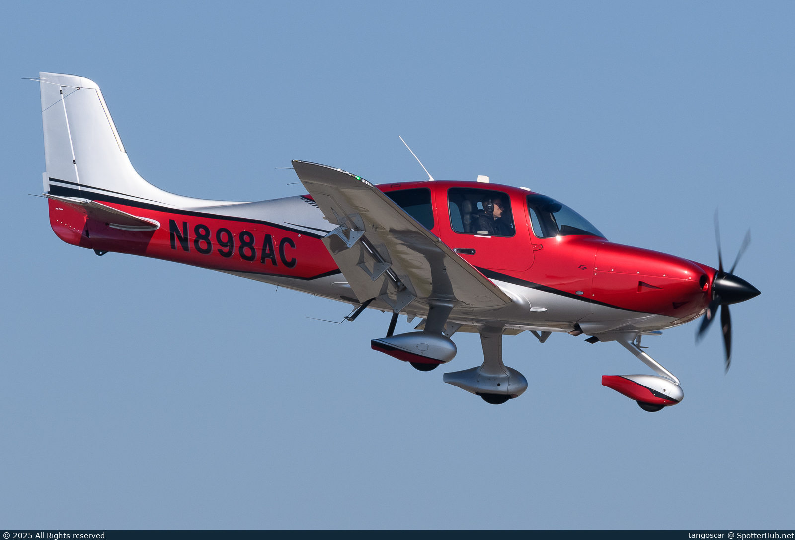 Photo of N898AC - Cirrus SR22T G7 GTS operated by Private