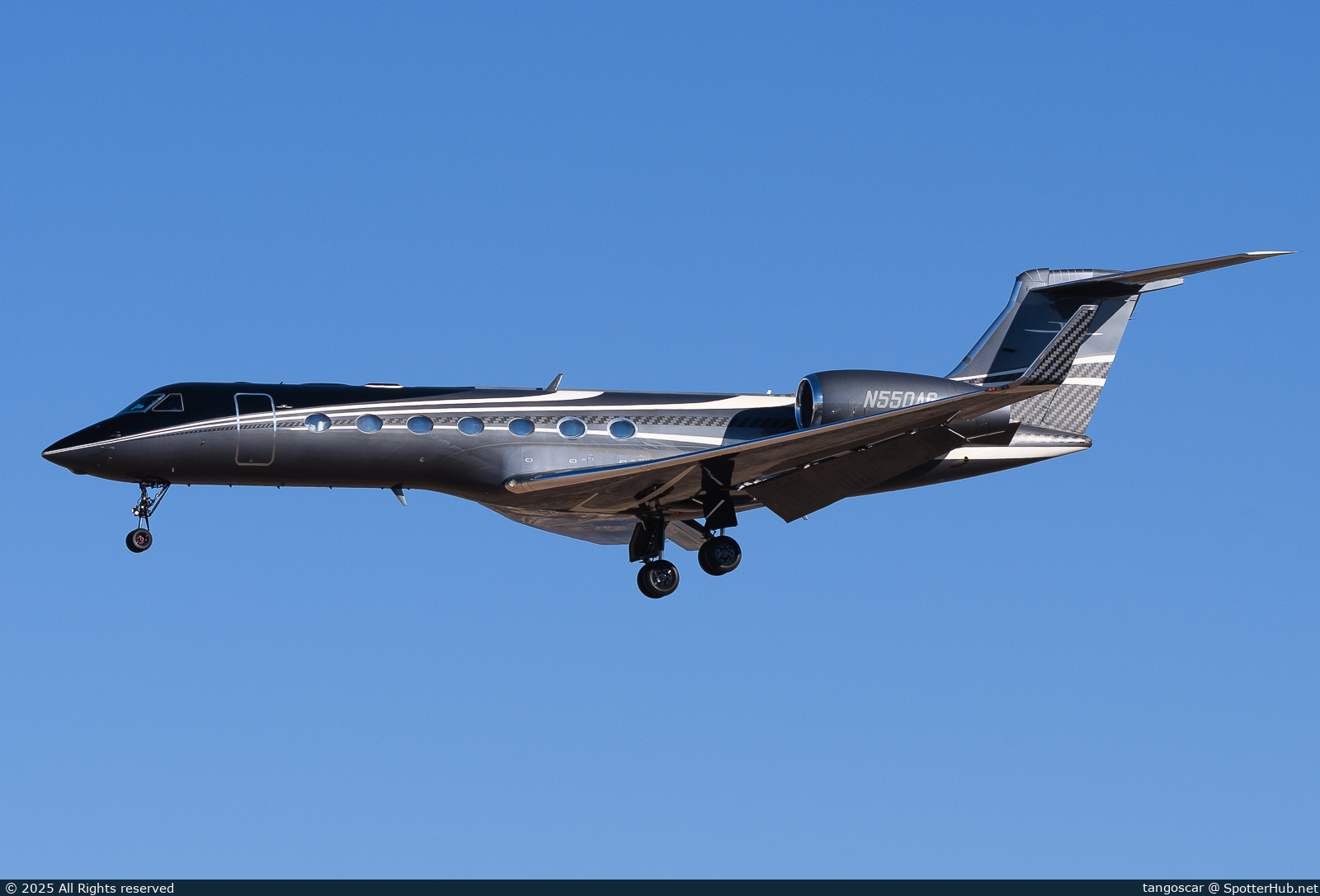 Photo of N550AG - Gulfstream GV-SP (G550) operated by Silver Air Private Jets