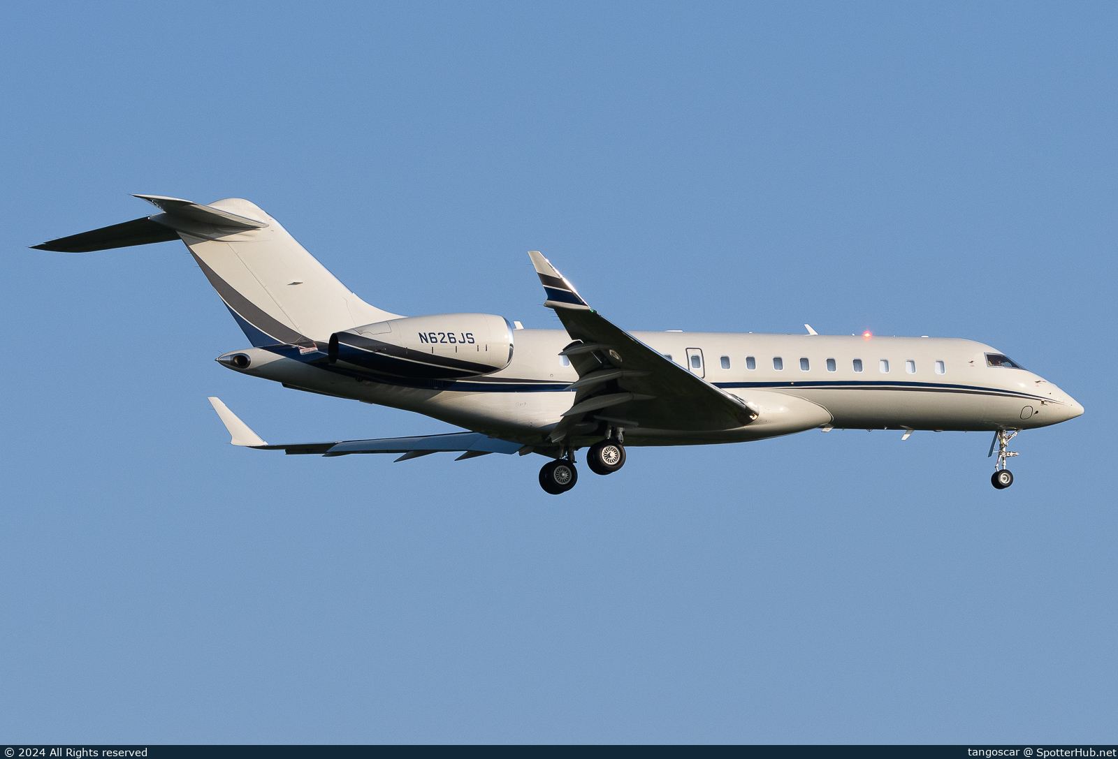 Photo of N626JS - Bombardier Global 6500 operated by Private