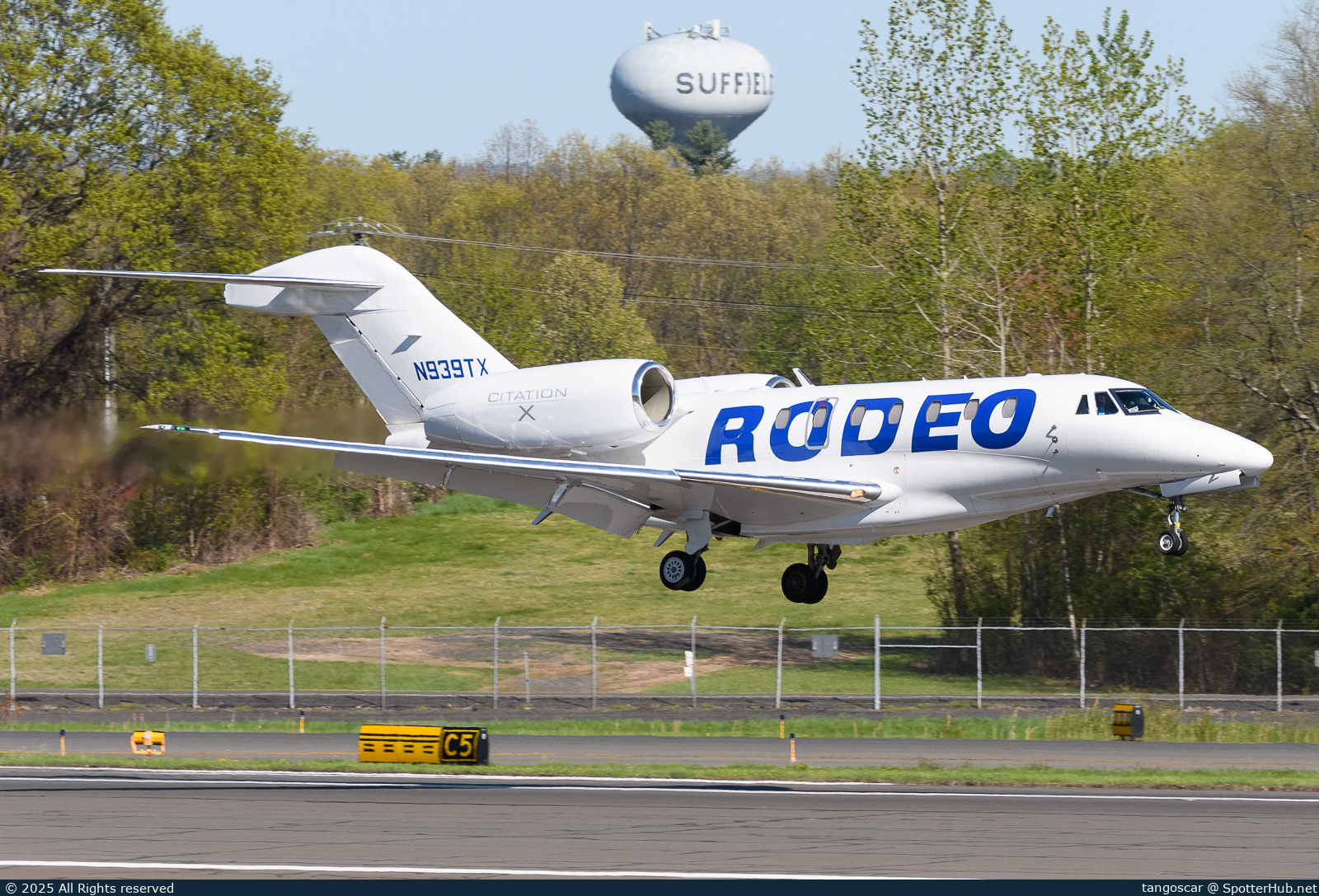 Photo of N939TX - Cessna 750 Citation X operated by Baker Aviation