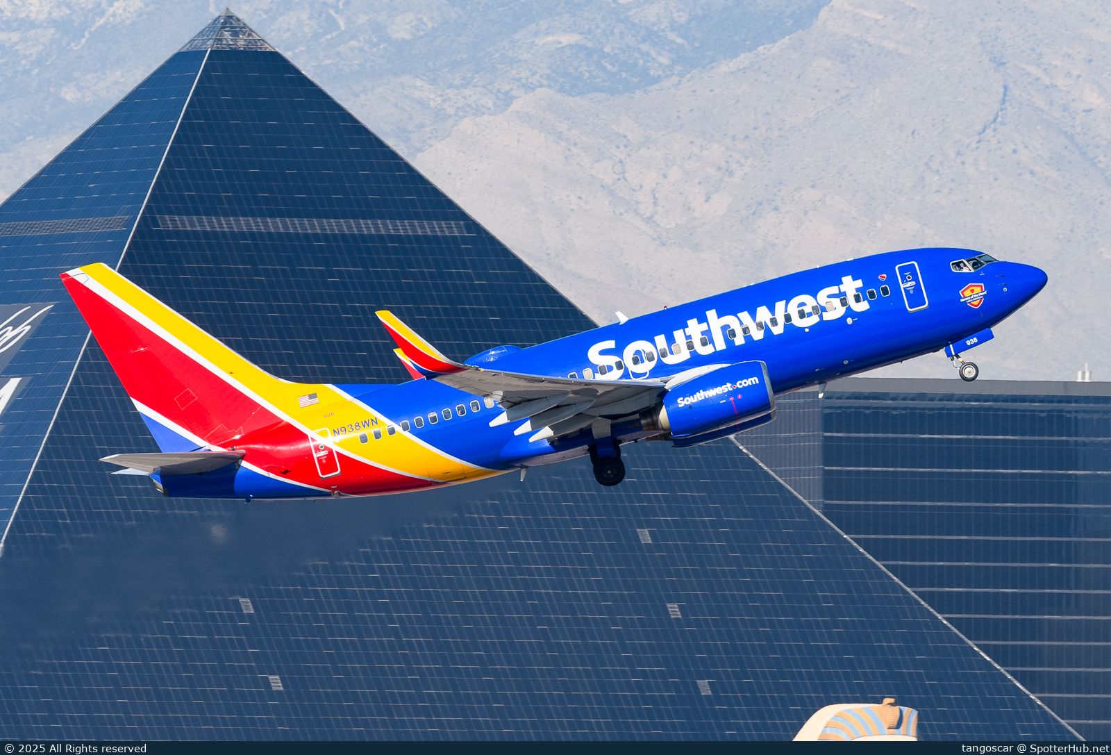 Photo of N938WN - Boeing 737-7H4 operated by Southwest Airlines