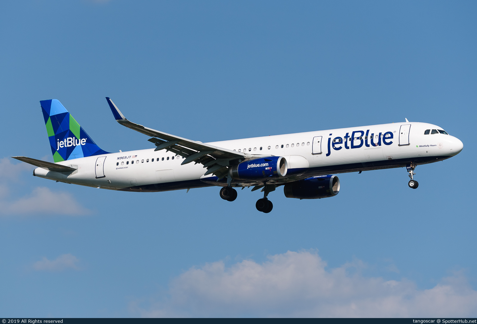 Photo of N969JT - Airbus A321-231 operated by jetBlue Airways