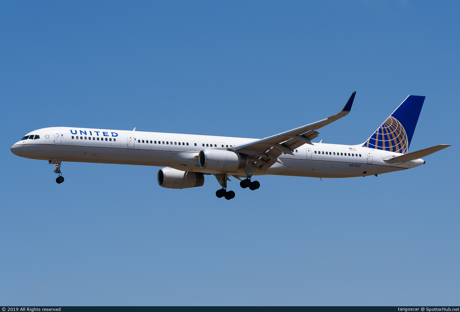 Photo of N57857 - Boeing 757-324 operated by United Airlines
