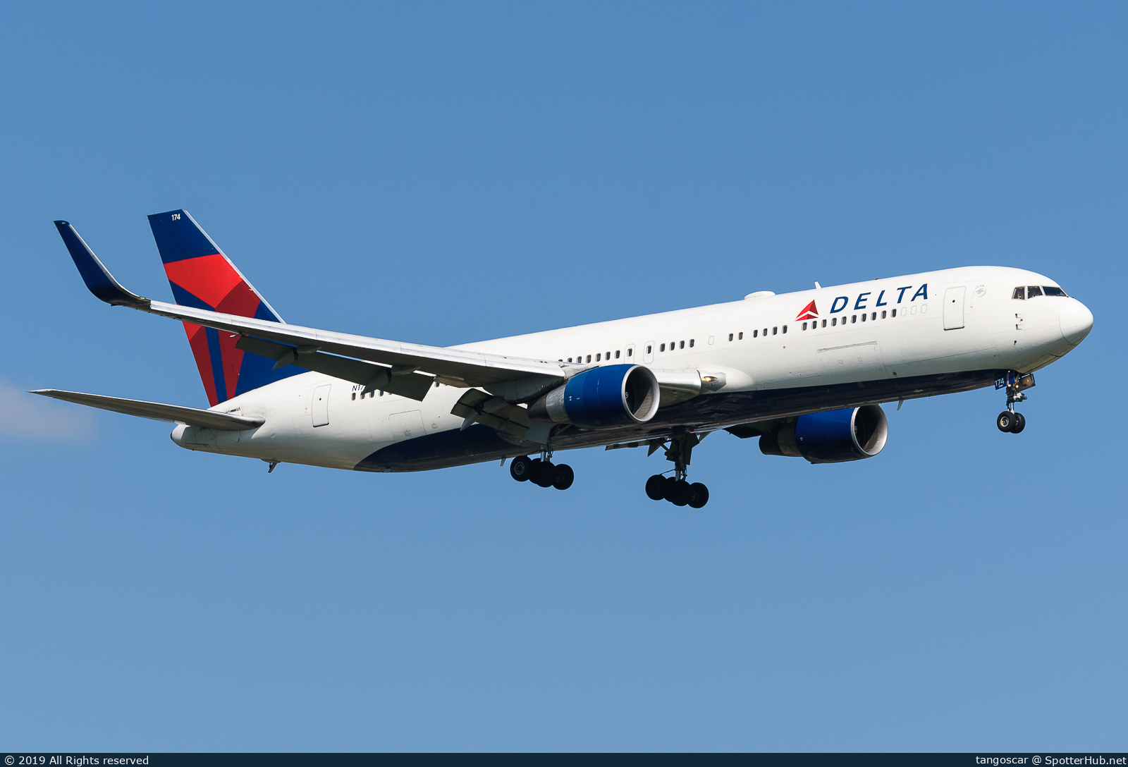 Photo of N174DN - Boeing 767-332(ER) operated by Delta Air Lines