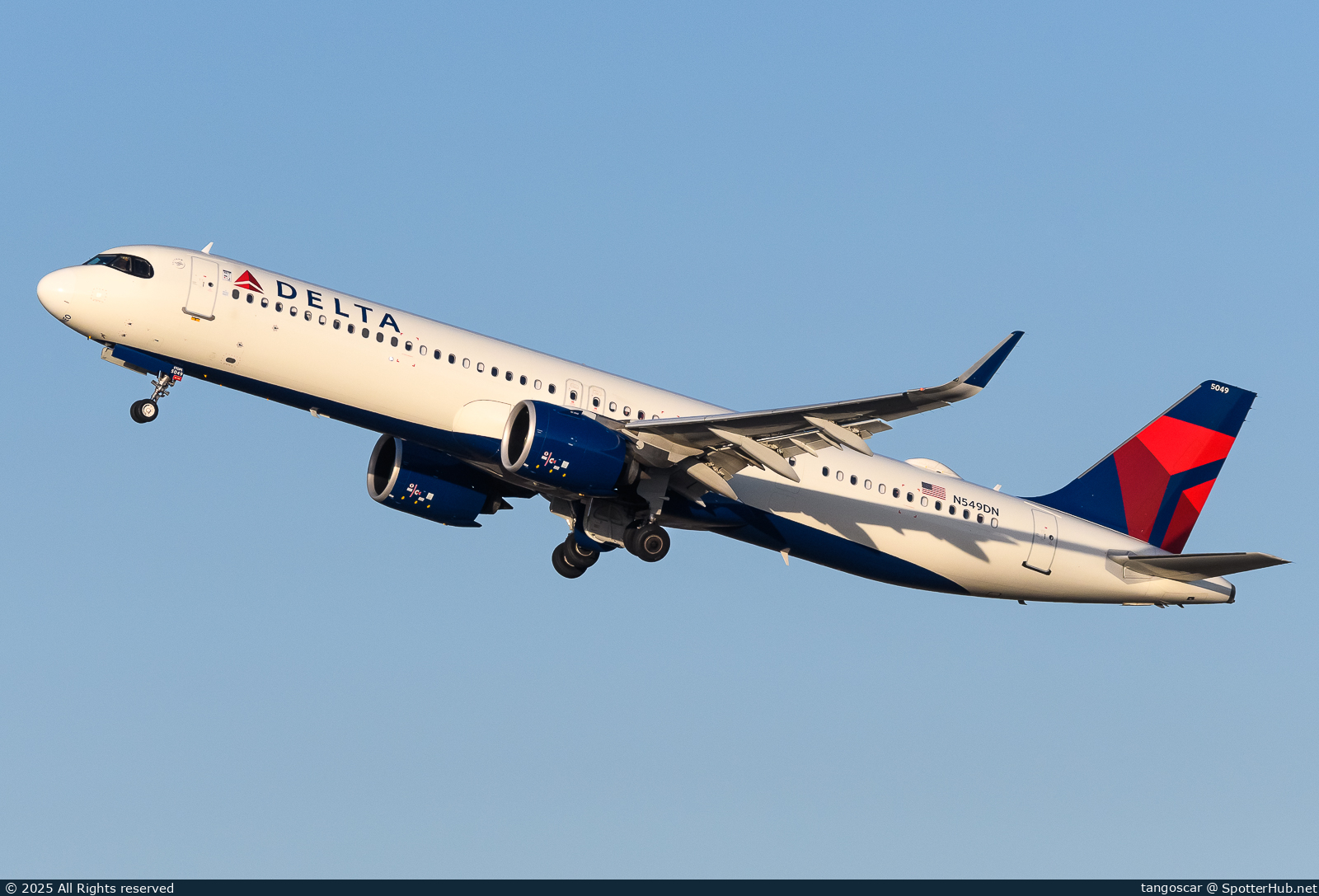 Photo of N549DN - Airbus A321-271NX operated by Delta Air Lines