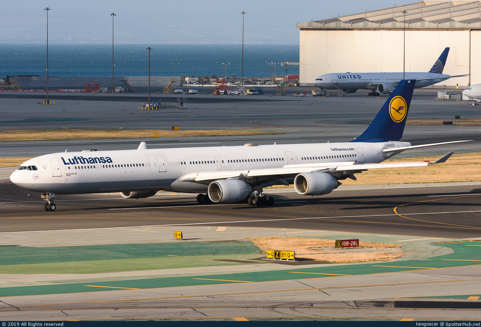 Photo of D-AIHF - Airbus A340-642 operated by Lufthansa