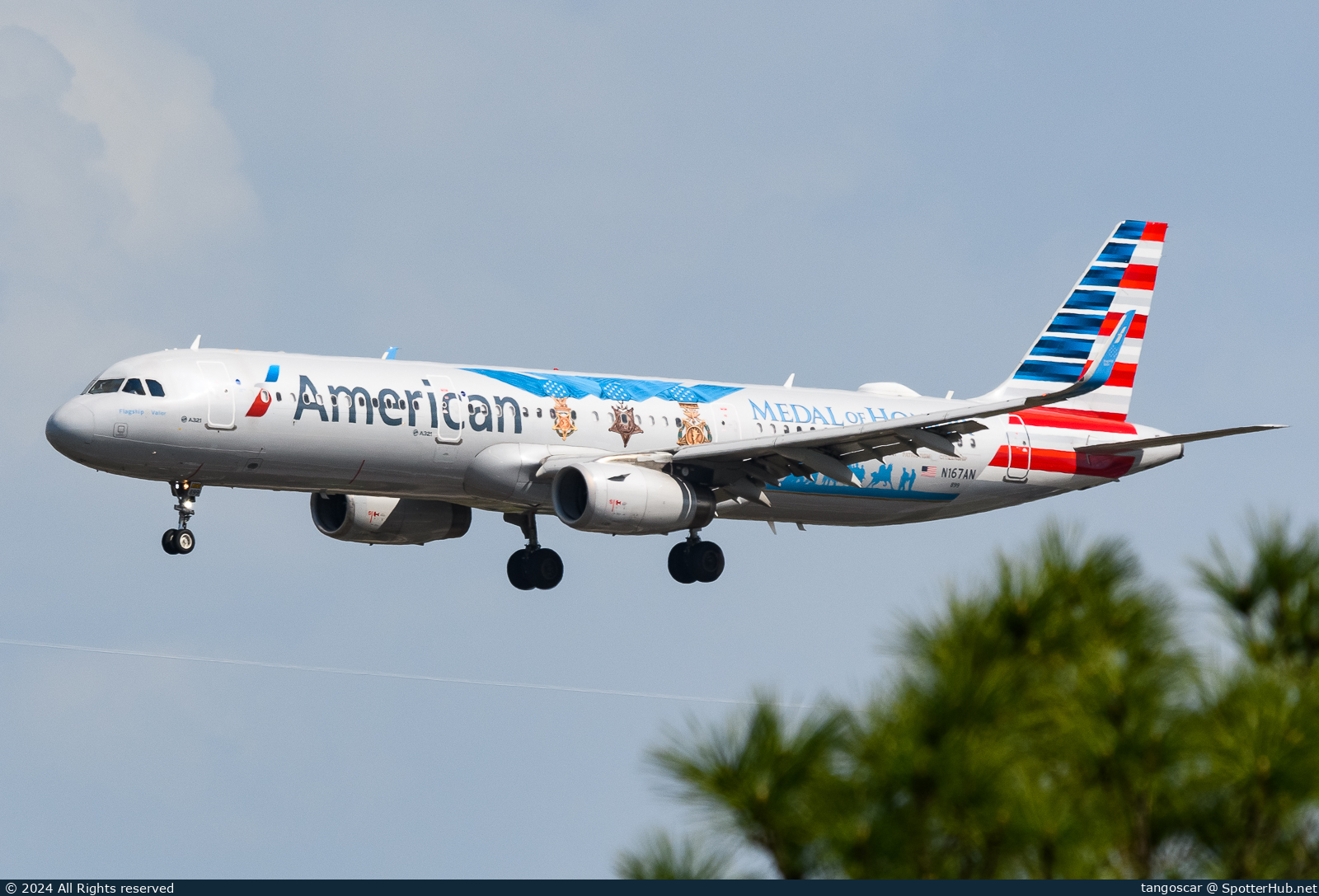 Photo of N167AN - Airbus A321-231 operated by American Airlines