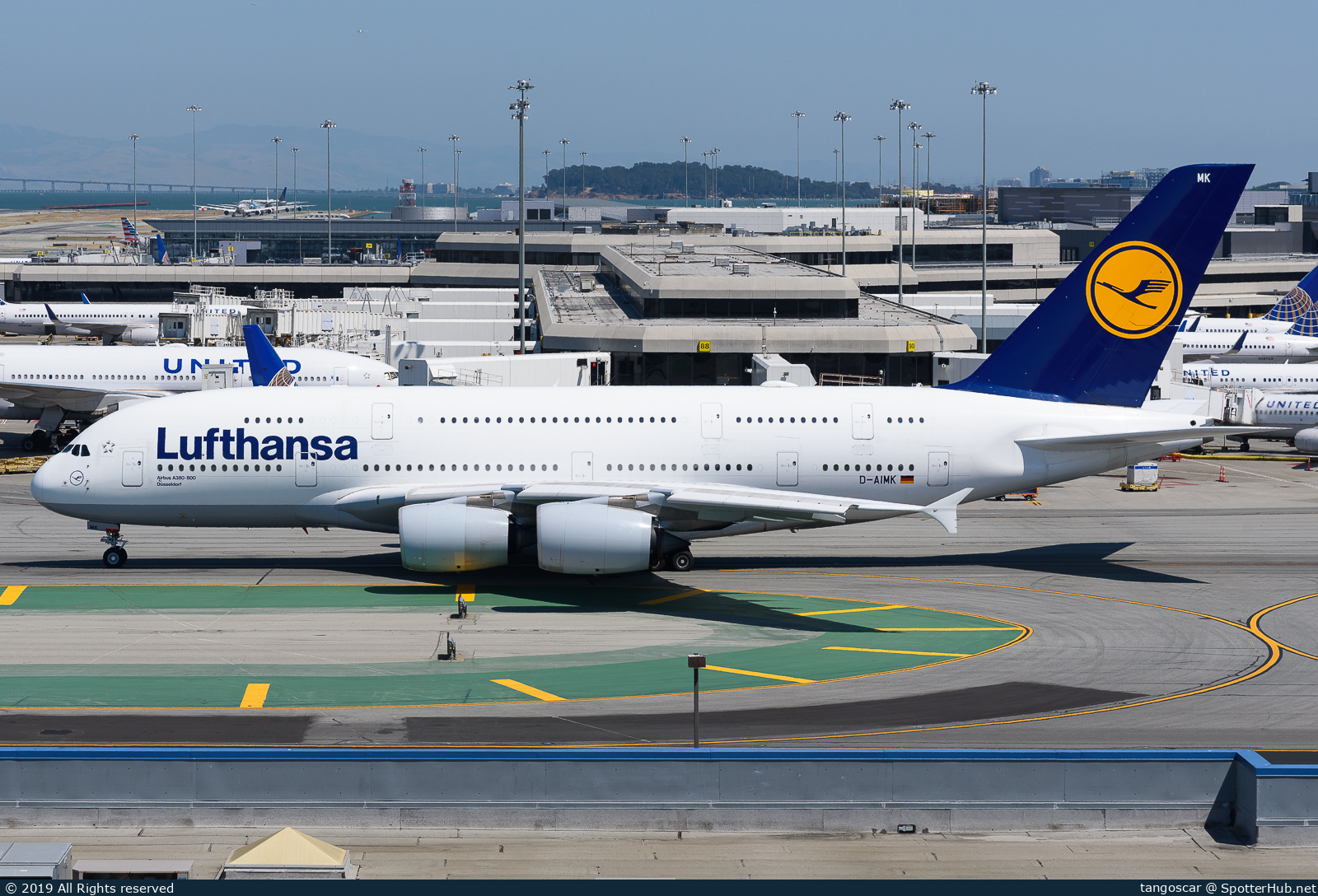 Photo of D-AIMK - Airbus A380-841 operated by Lufthansa
