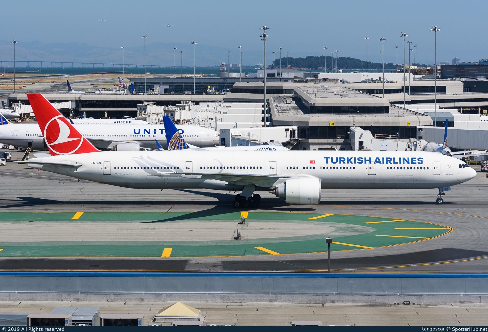 Photo of TC-JJE - Boeing 777-3F2(ER) operated by Turkish Airlines