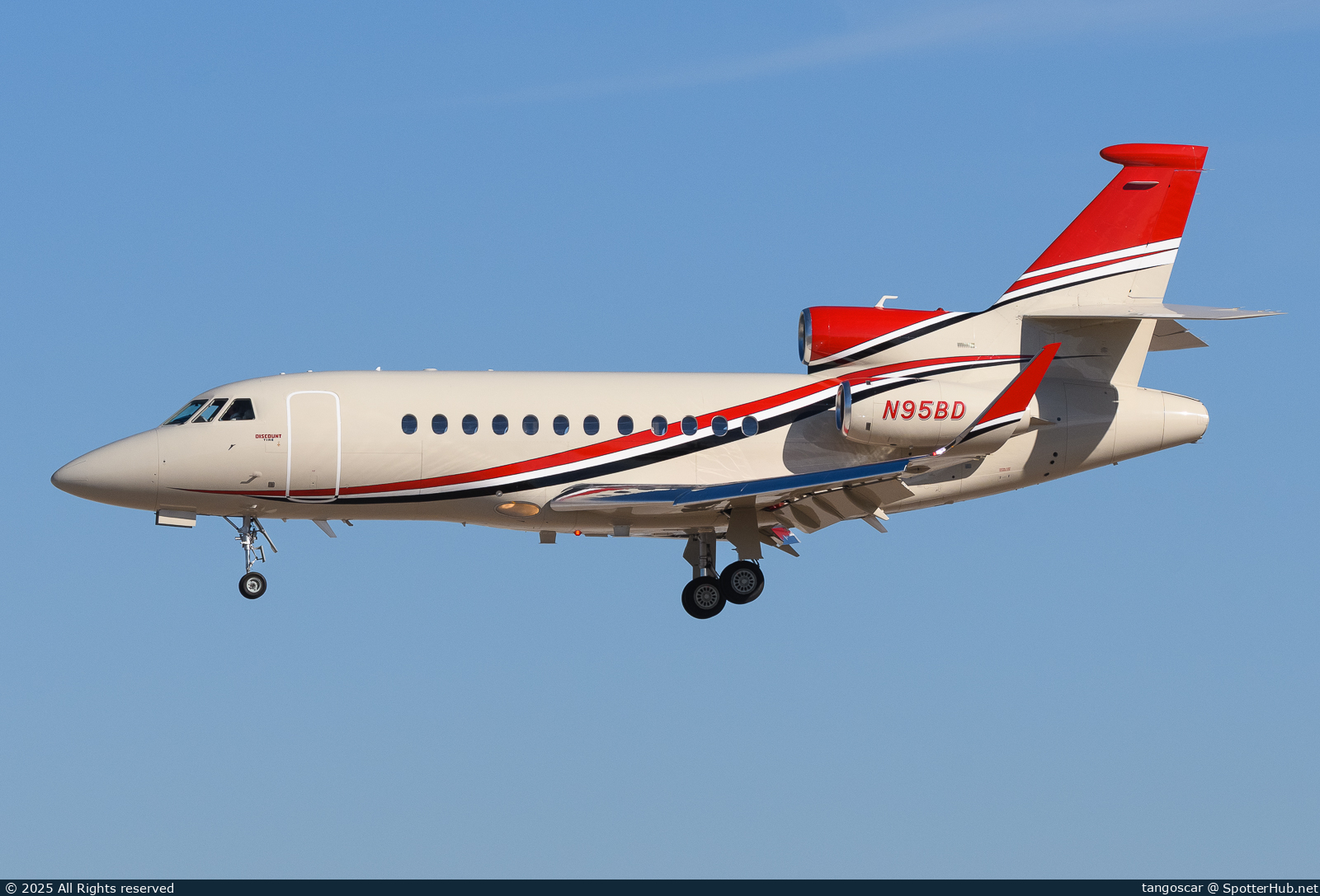 Photo of N95BD - Dassault Falcon 900LX operated by Private