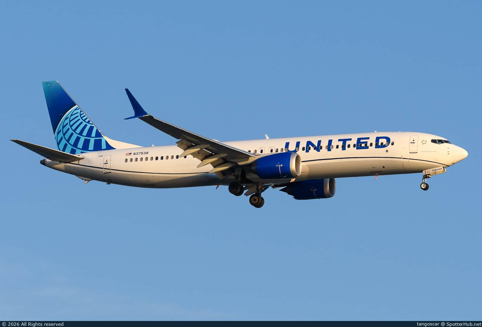 Photo of N37538 - Boeing 737 MAX 9 operated by United Airlines