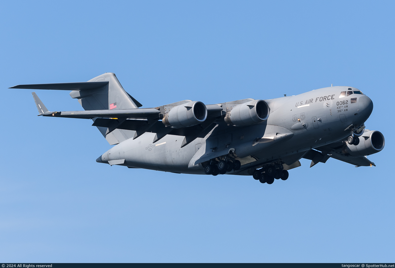 Photo of 99-0062 - Boeing C-17A Globemaster III operated by US Air Force