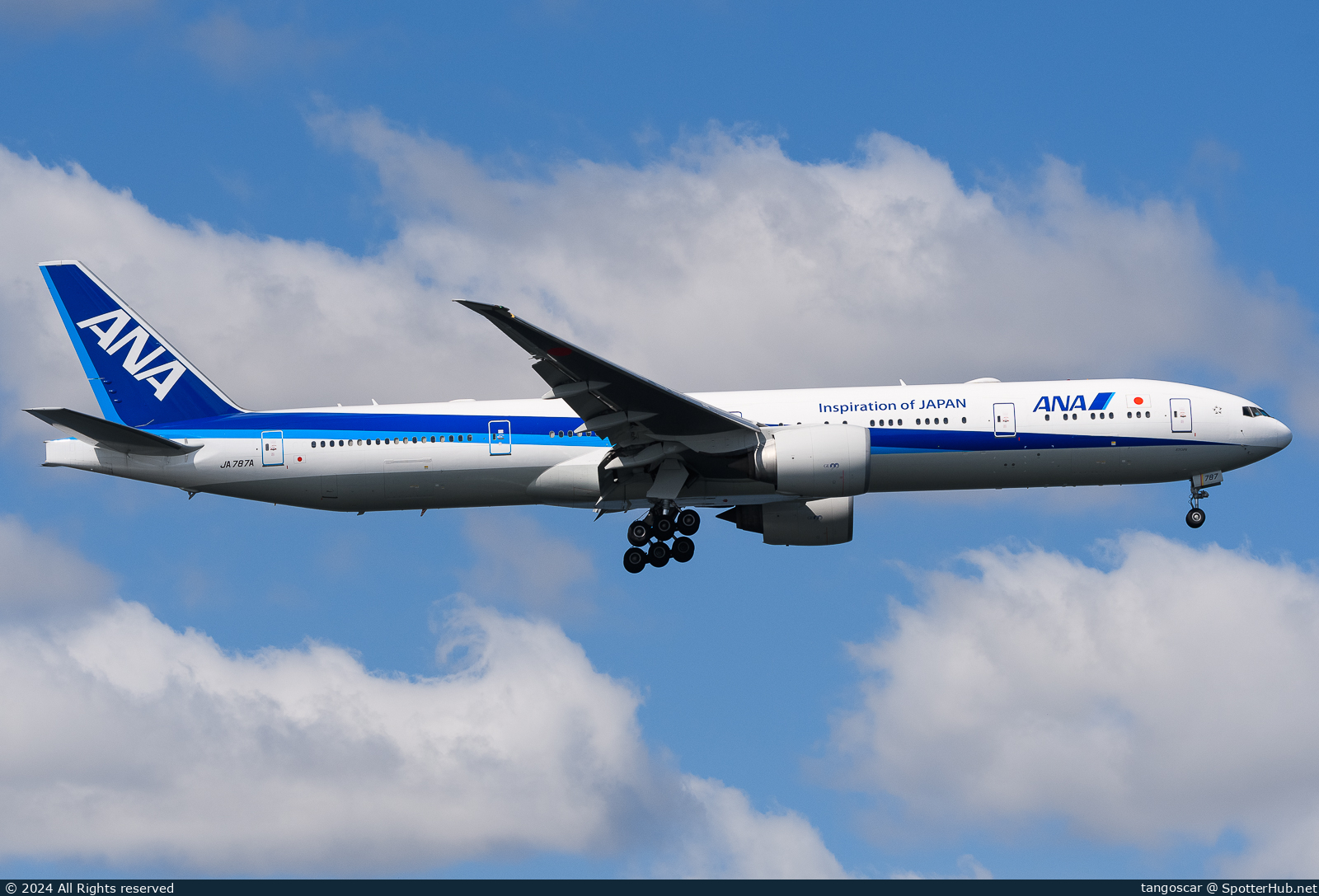 Photo of JA787A - Boeing 777-381(ER) operated by ANA All Nippon Airways