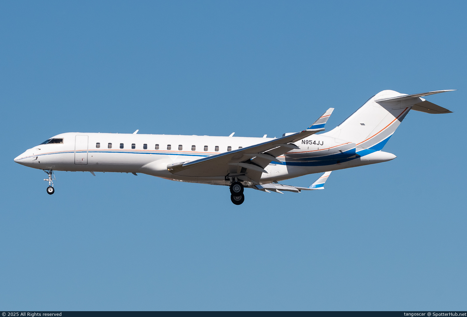 Photo of N954JJ - Bombardier Global Express operated by Planet Nine Private Air
