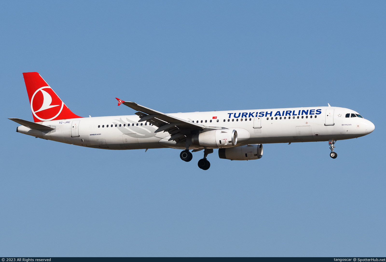 Photo of TC-JRE - Airbus A321-231 operated by Turkish Airlines