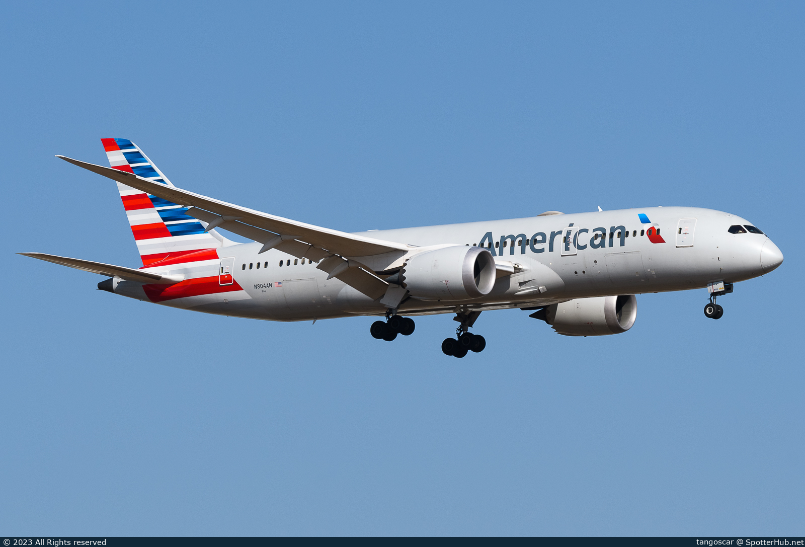 Photo of N804AN - Boeing 787-8 Dreamliner operated by American Airlines