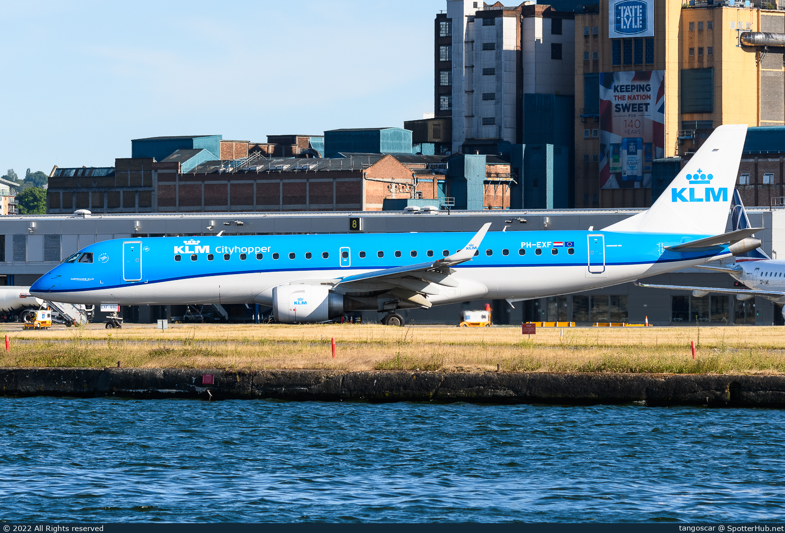 Photo of PH-EXF - Embraer ERJ-190STD operated by KLM Cityhopper
