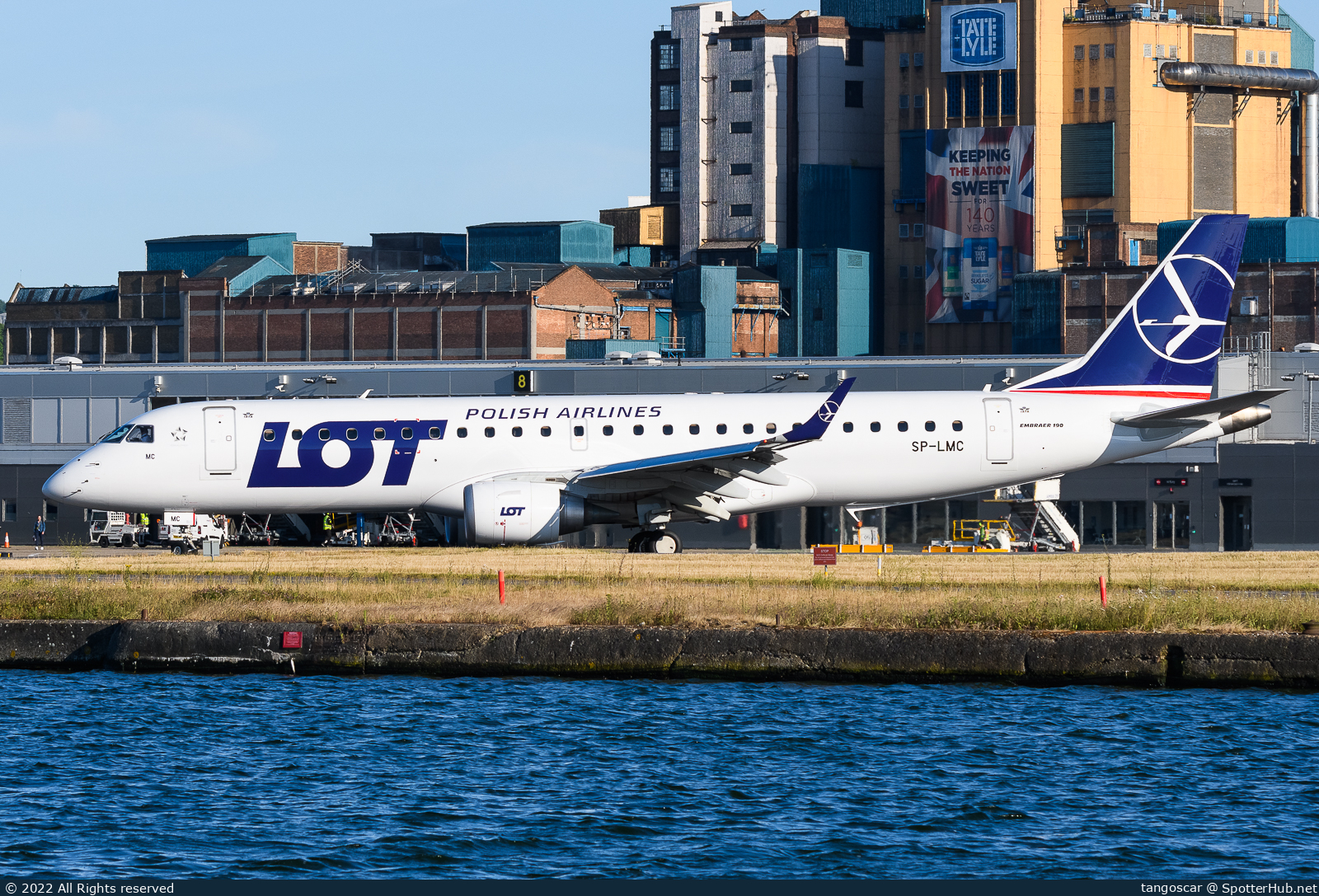Photo of SP-LMC - Embraer ERJ-190STD operated by LOT Polish Airlines