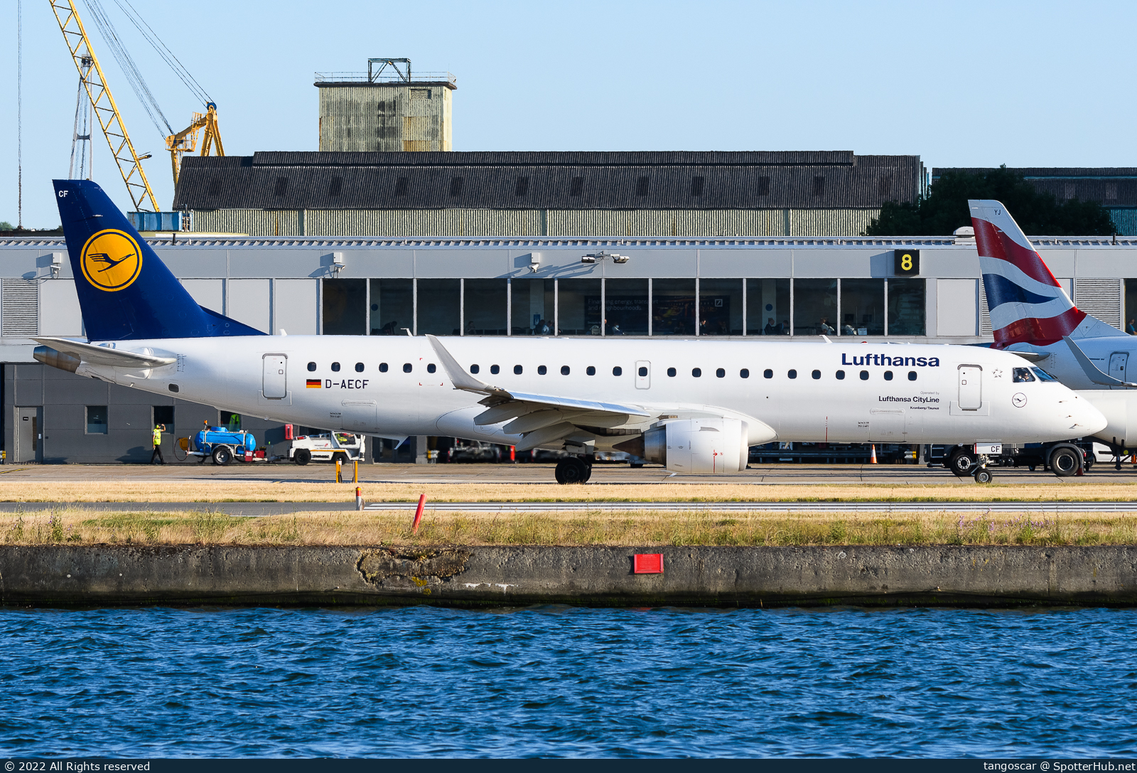 Photo of D-AECF - Embraer ERJ-190LR operated by Lufthansa CityLine