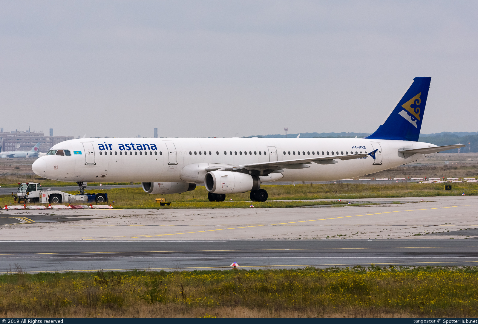 Photo of P4-NAS - Airbus A321-231 operated by Air Astana