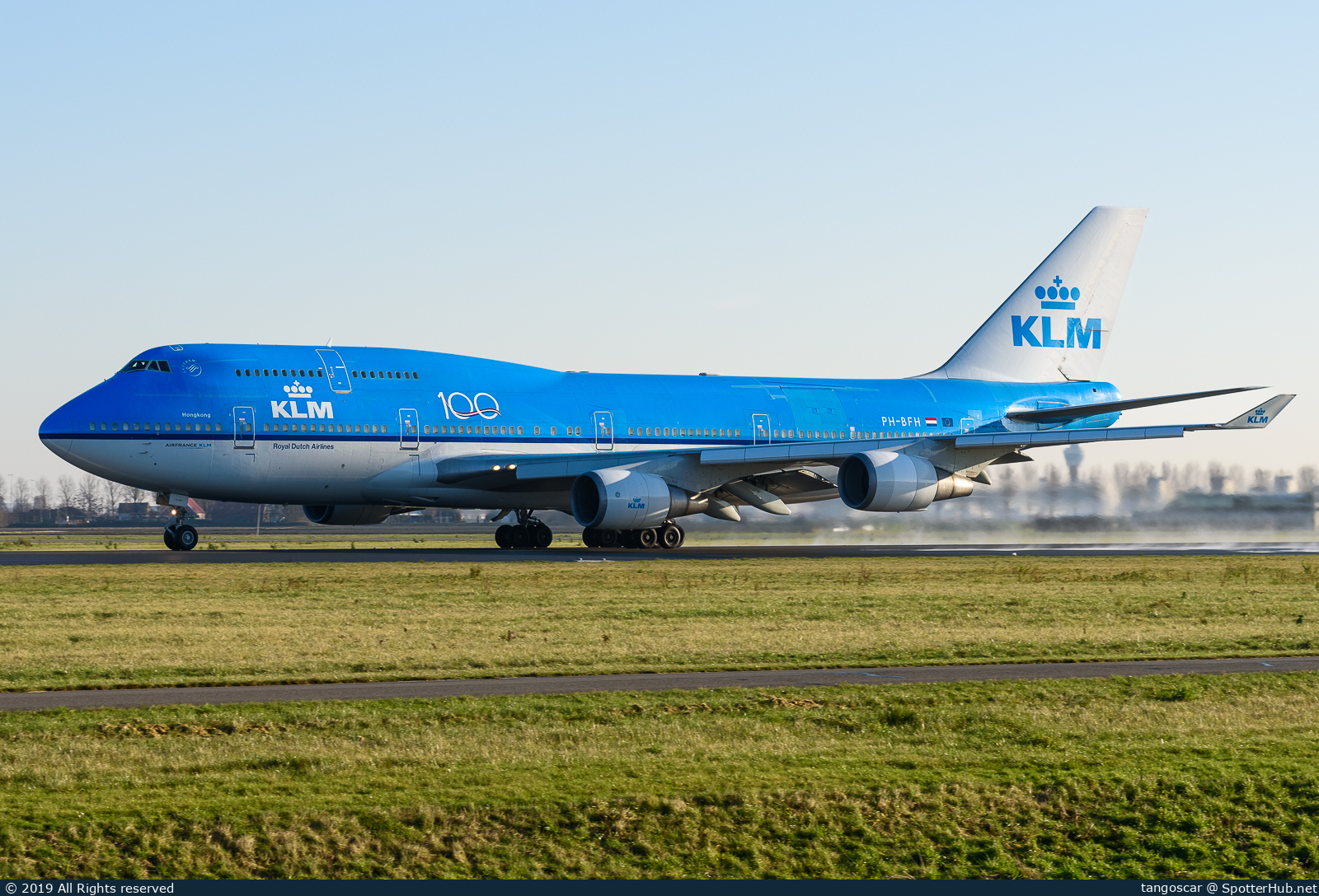 Photo of PH-BFH - Boeing 747-406(M) operated by KLM Royal Dutch Airlines