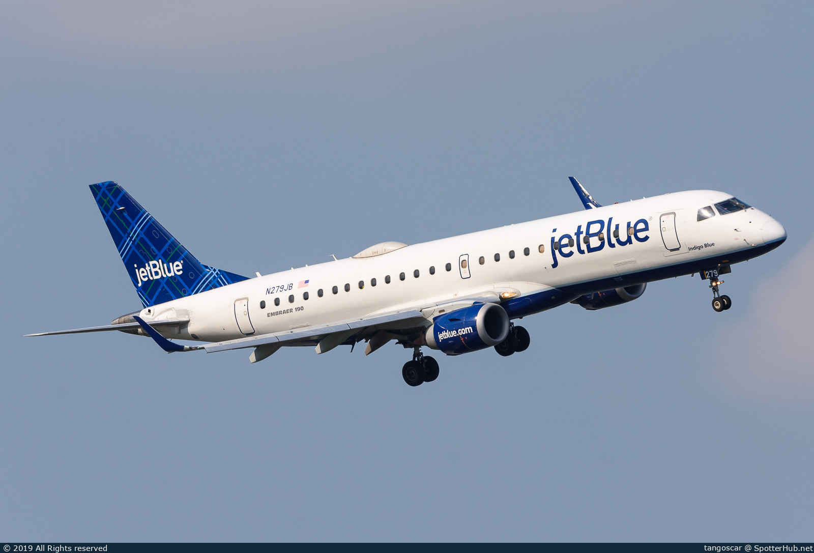 Photo of N279JB - Embraer ERJ-190AR operated by jetBlue Airways
