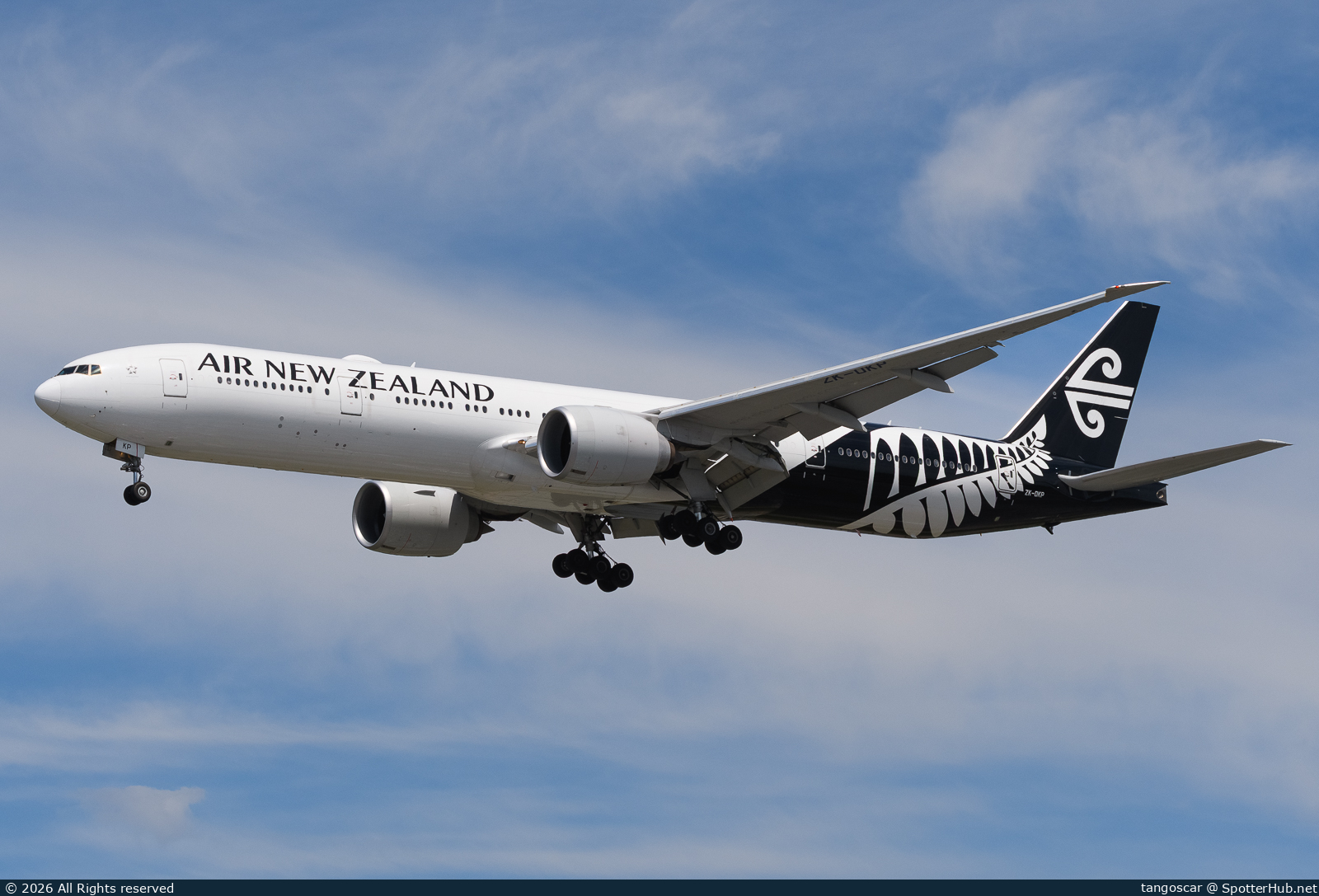 Photo of ZK-OKP - Boeing 777-319(ER) operated by Air New Zealand