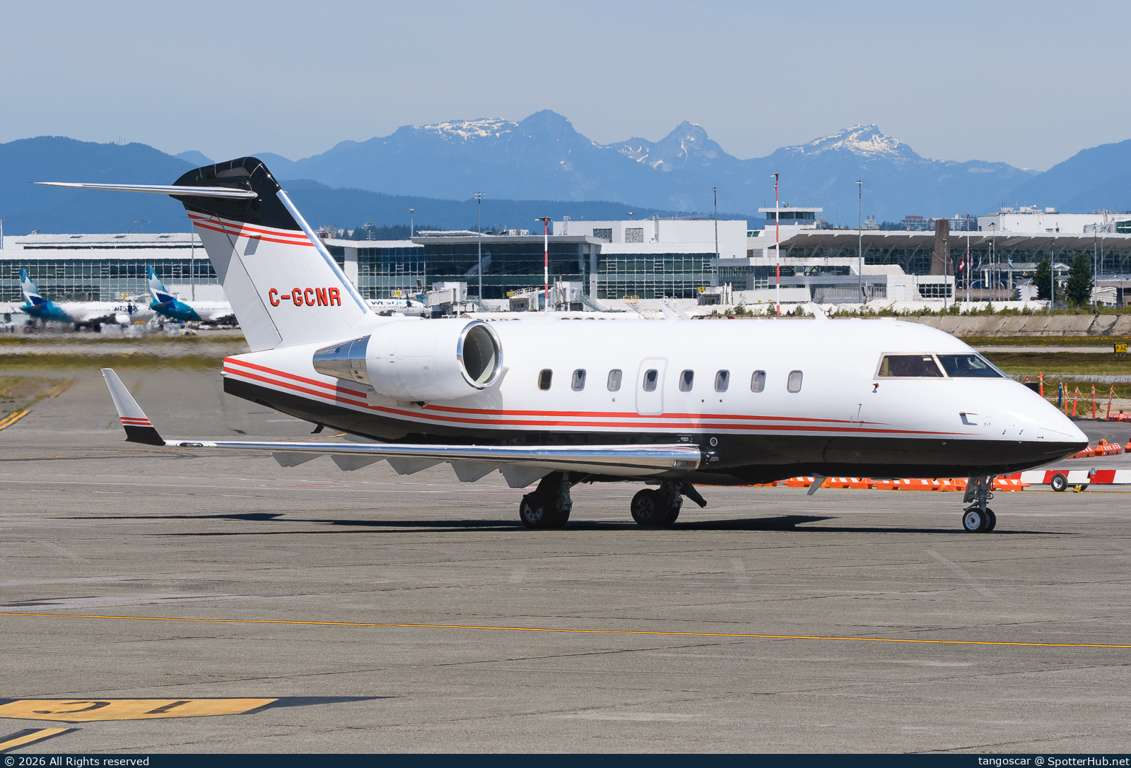 Photo of C-GCNR - Bombardier Challenger 604 operated by Canadian National Railway