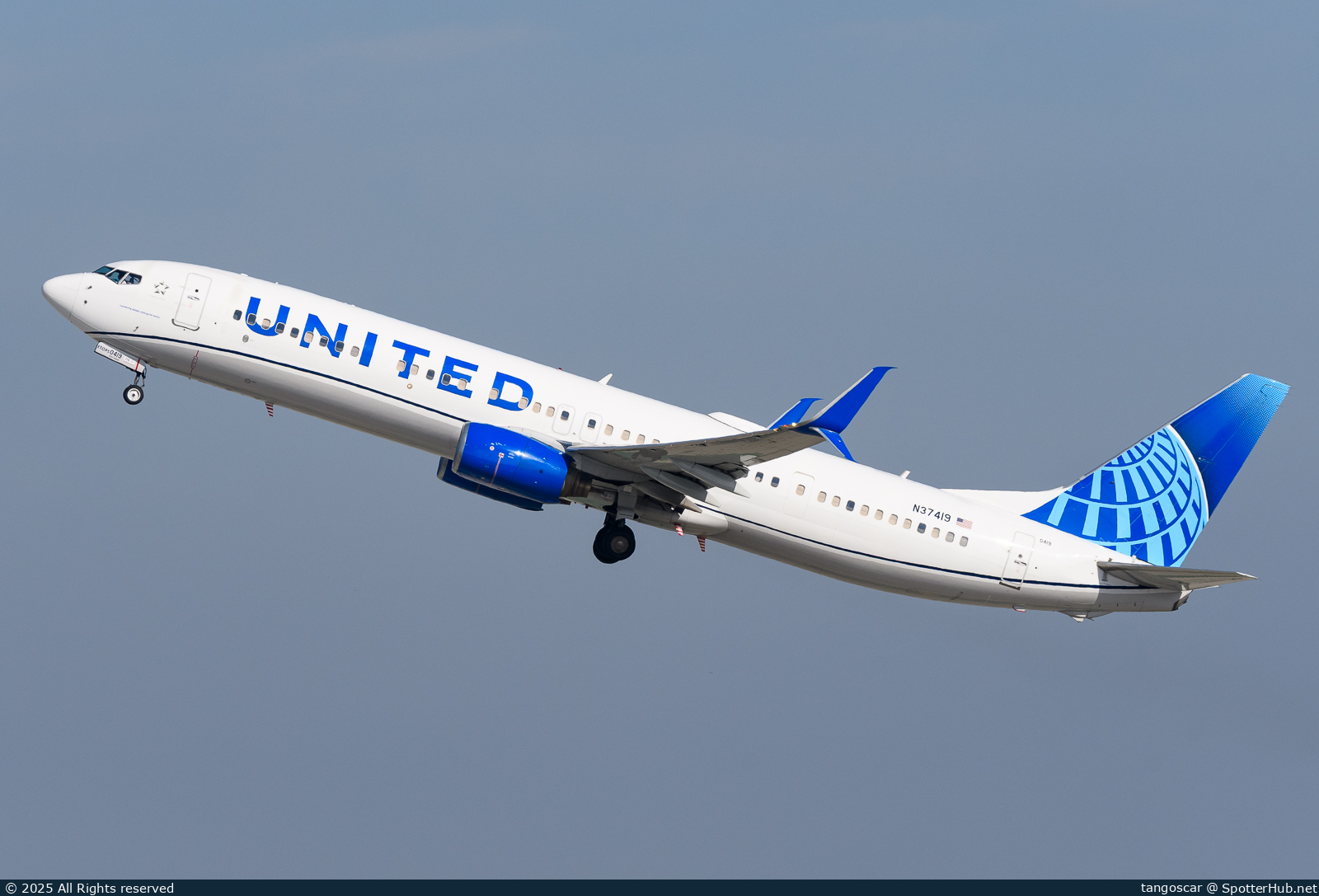Photo of N37419 - Boeing 737-924(ER) operated by United Airlines