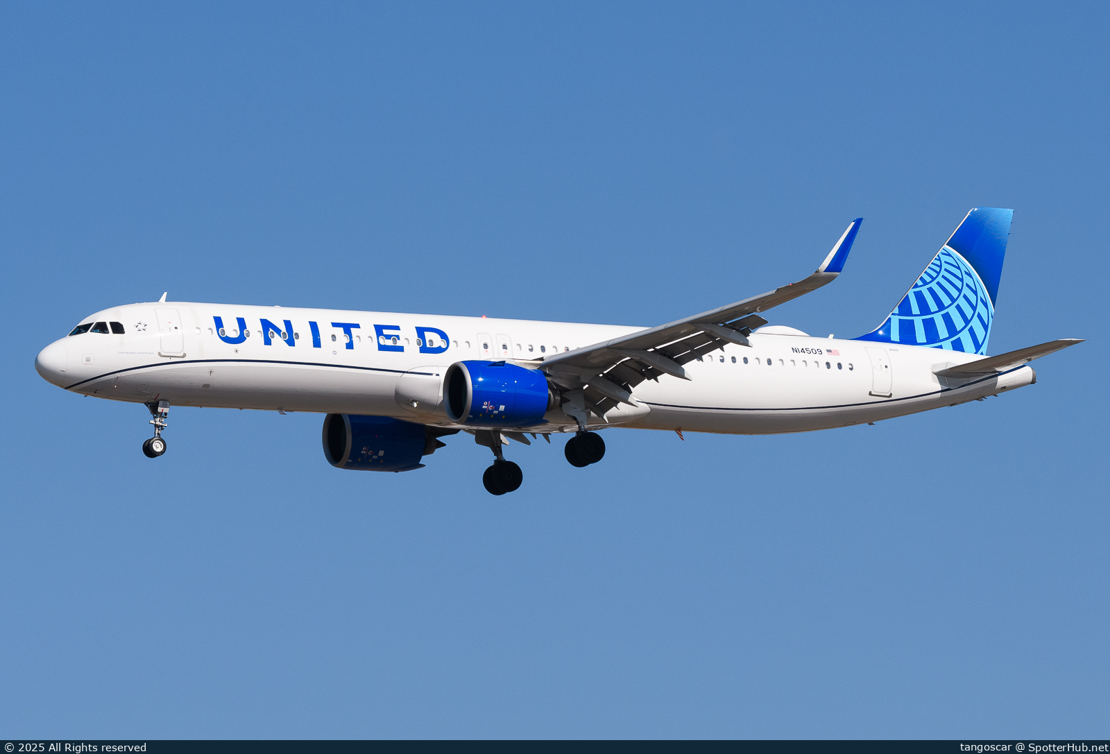 Photo of N14509 - Airbus A321-271NX operated by United Airlines