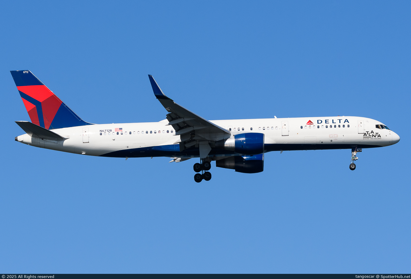 Photo of N6712B - Boeing 757-232 operated by Delta Air Lines