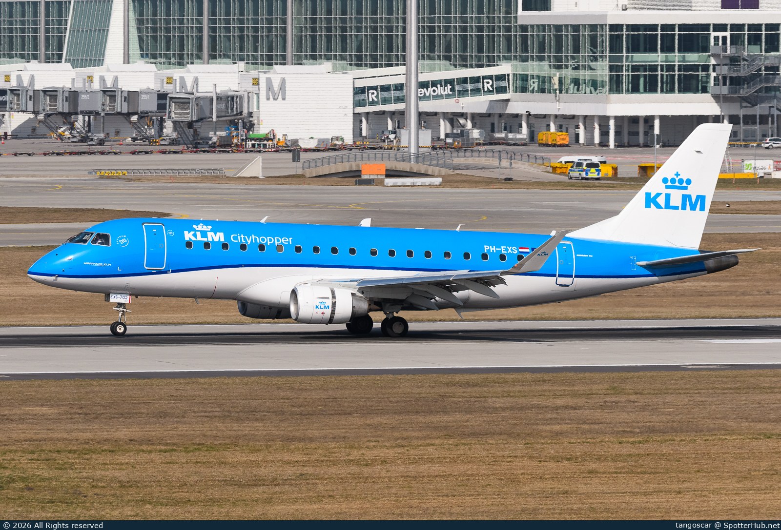 Photo of PH-EXS - Embraer ERJ-175STD operated by KLM Cityhopper