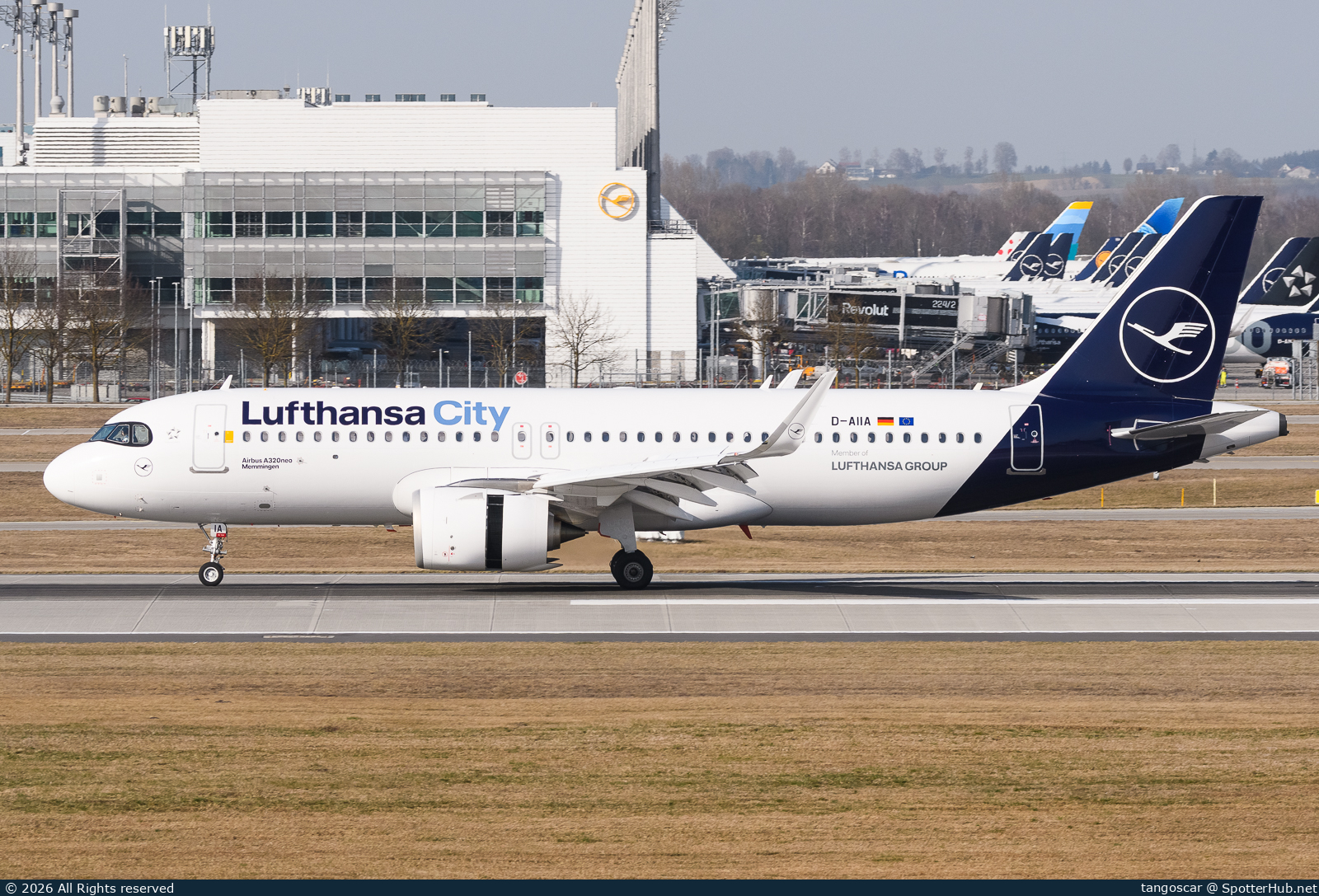 Photo of D-AIIA - Airbus A320-251N operated by Lufthansa City Airlines
