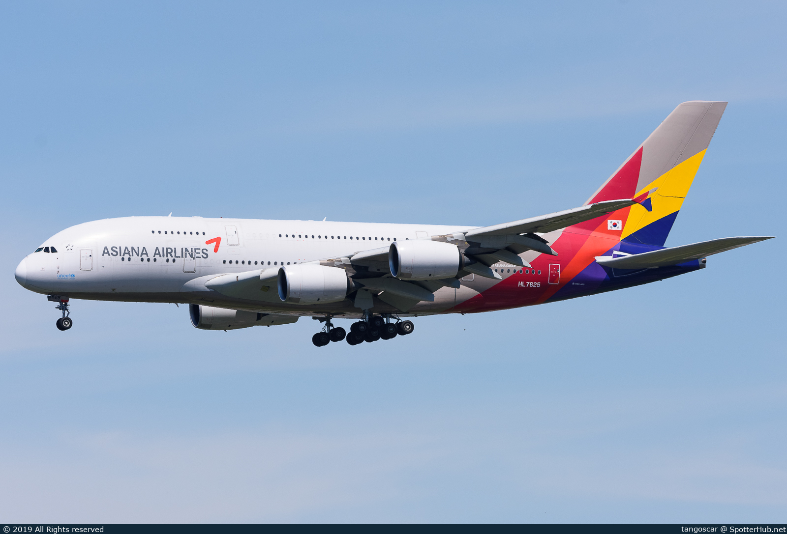 Photo of HL7625 - Airbus A380-841 operated by Asiana Airlines