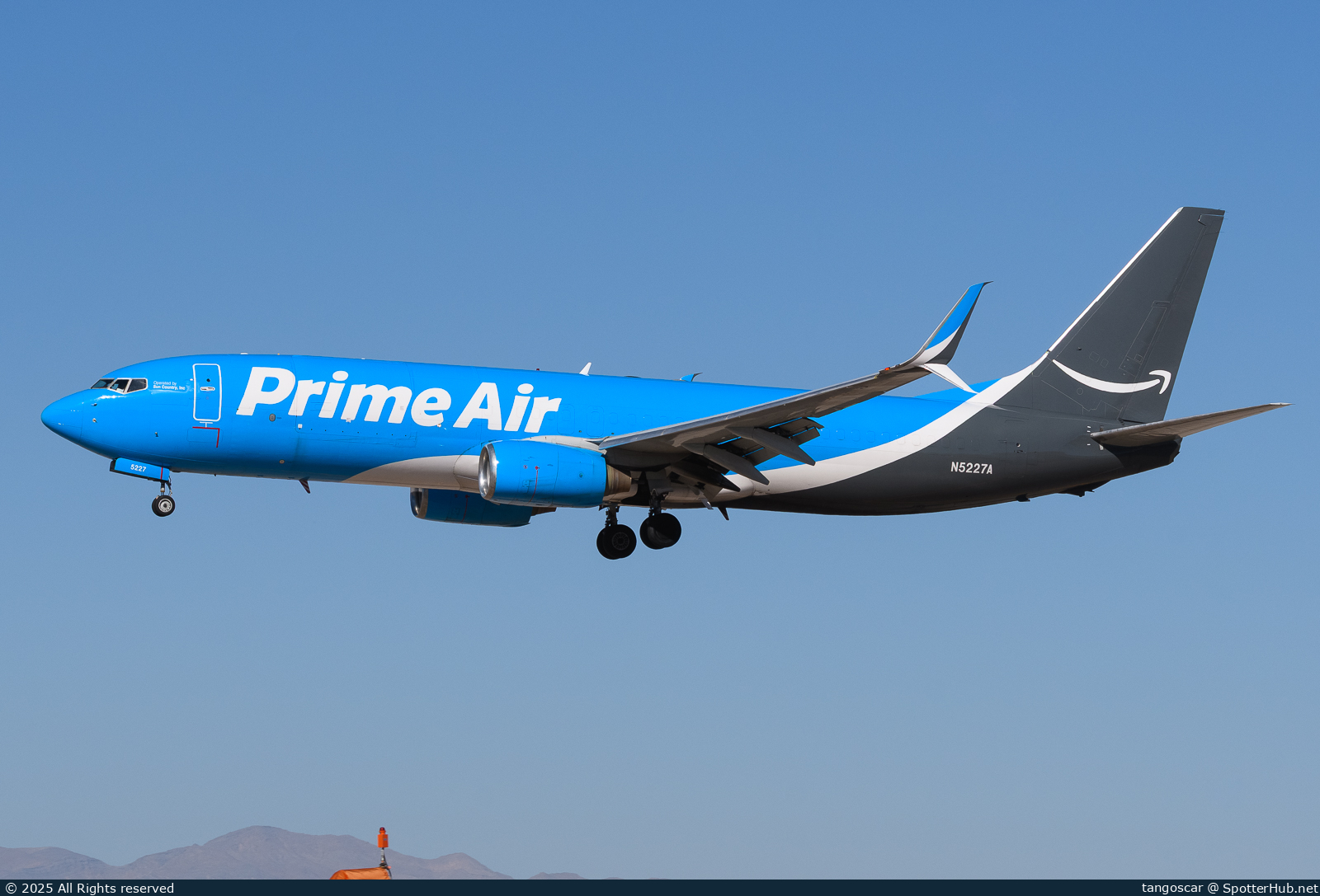 Photo of N5227A - Boeing 737-86N(BCF) operated by Amazon Prime Air (opb Sun Country Airlines)